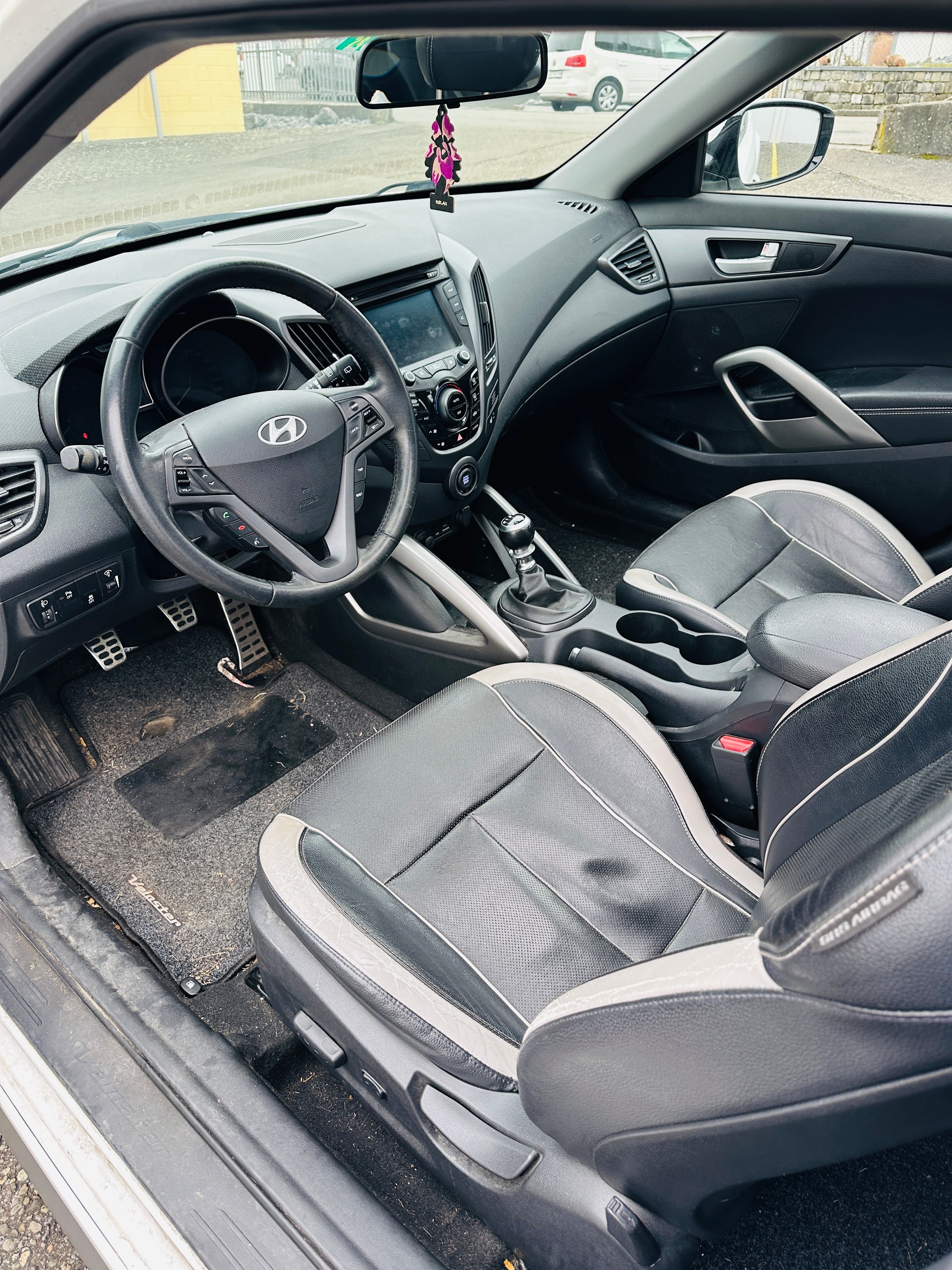 HYUNDAI Veloster 1.6 Turbo GDI-image-12