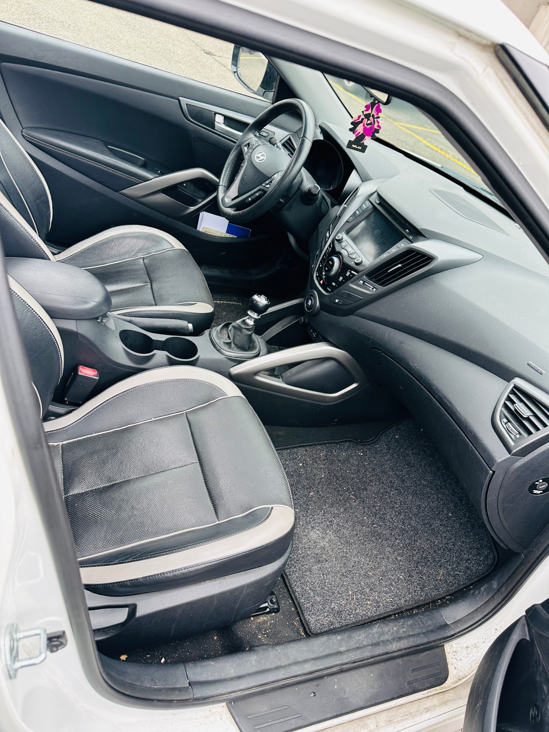 HYUNDAI Veloster 1.6 Turbo GDI-image-14