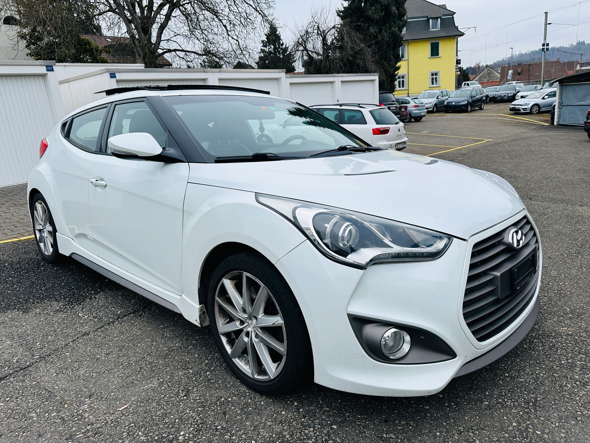 HYUNDAI Veloster 1.6 Turbo GDI-image-2