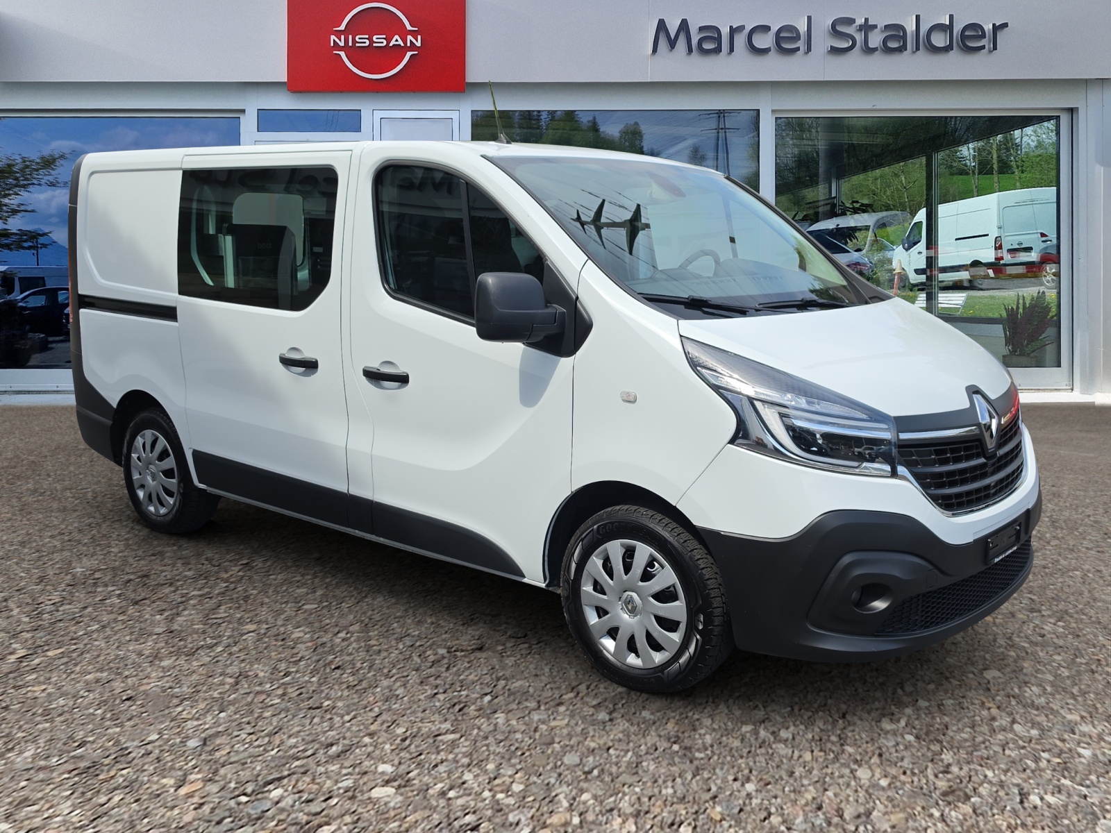 RENAULT Trafic 2.0 Energy dCi 120 3.0t Business L1H1-image-6