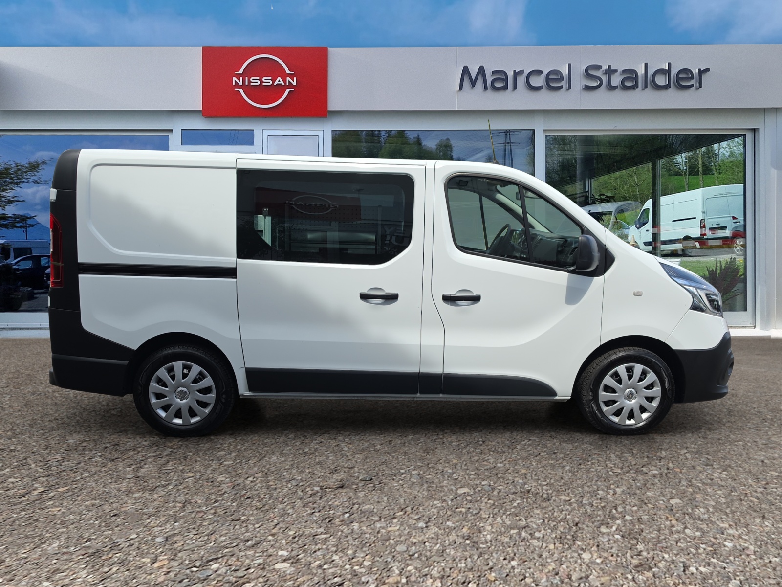 RENAULT Trafic 2.0 Energy dCi 120 3.0t Business L1H1-image-5