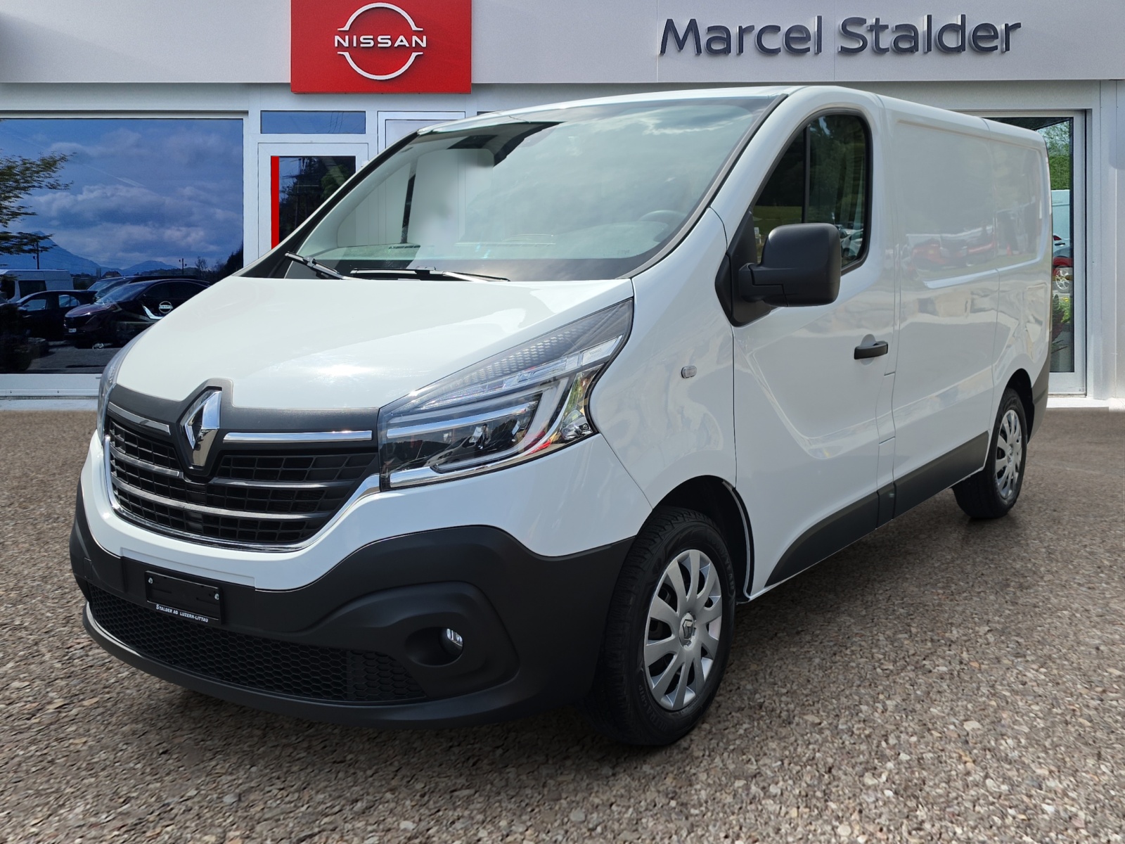 RENAULT Trafic 2.0 Energy dCi 120 3.0t Business L1H1-image-0