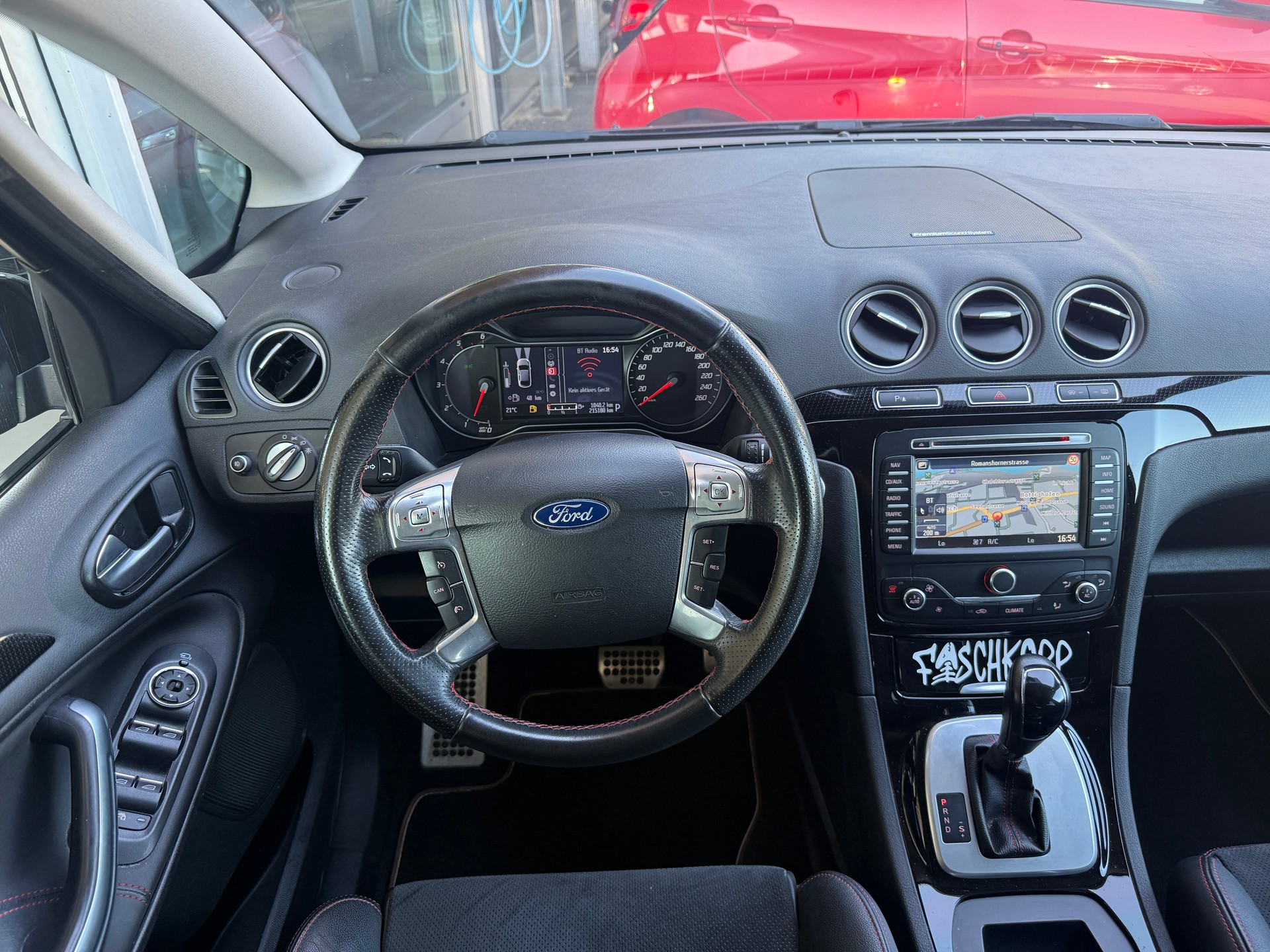 FORD S-Max 2.2 TDCi TitaniumS Automatic-image-10