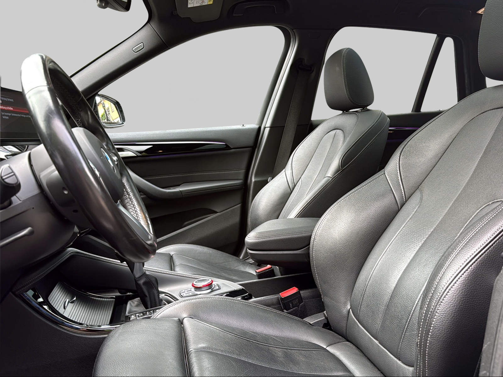 BMW X1 xDrive 25e M Sport Steptronic-image-5