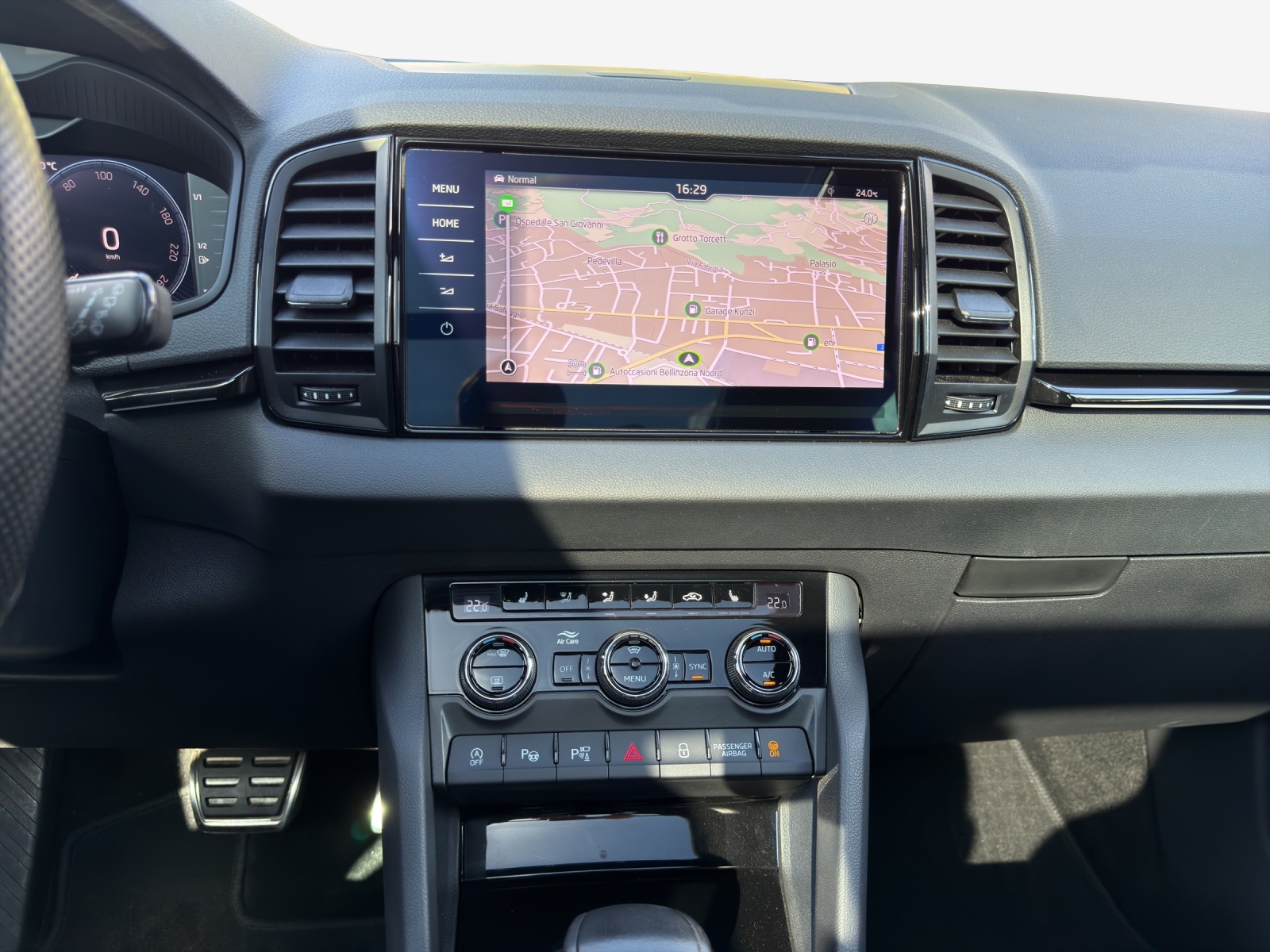 SKODA Karoq 2.0 TSI SportLine 4x4 DSG-image-10