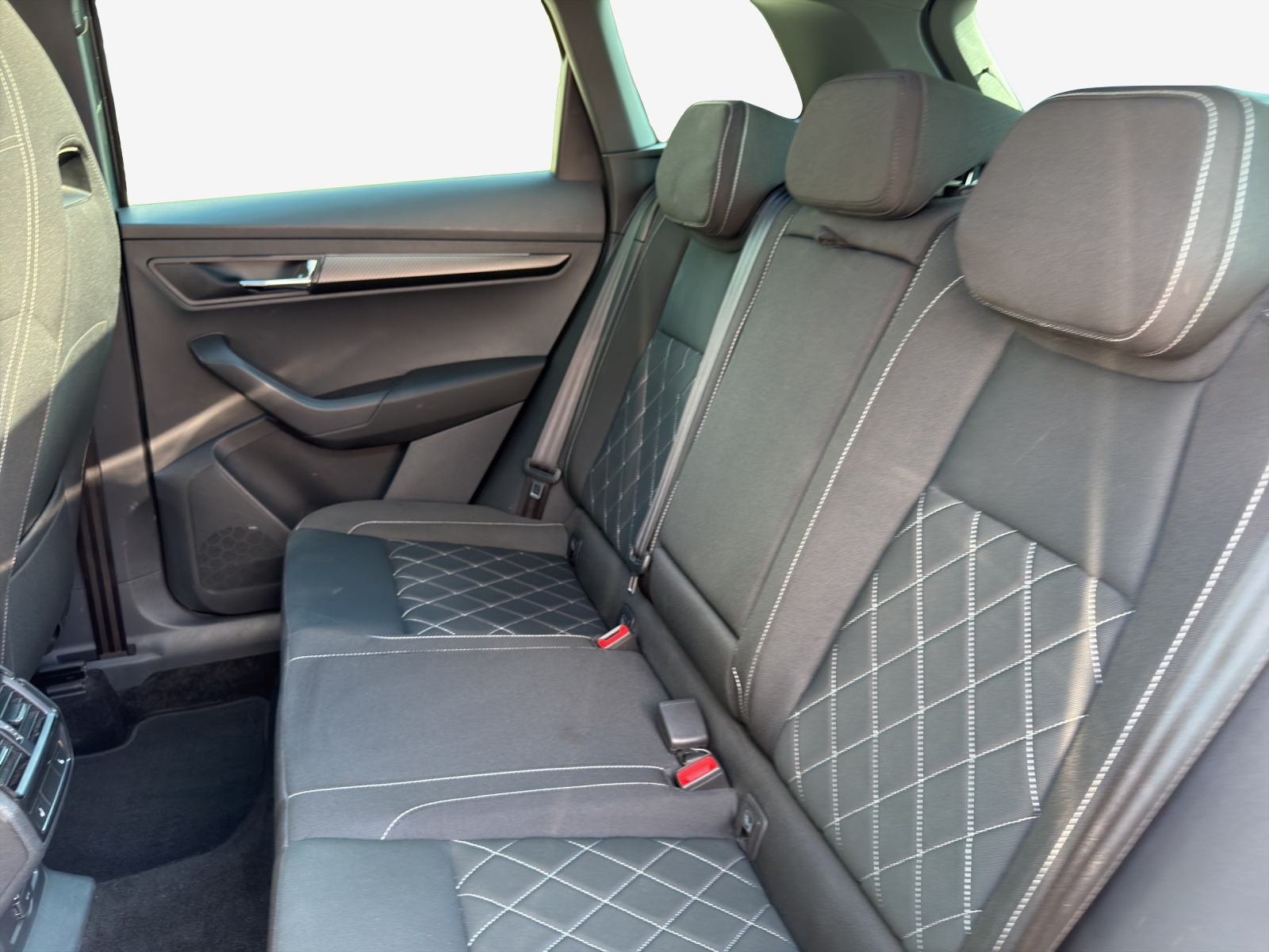 SKODA Karoq 2.0 TSI SportLine 4x4 DSG-image-11