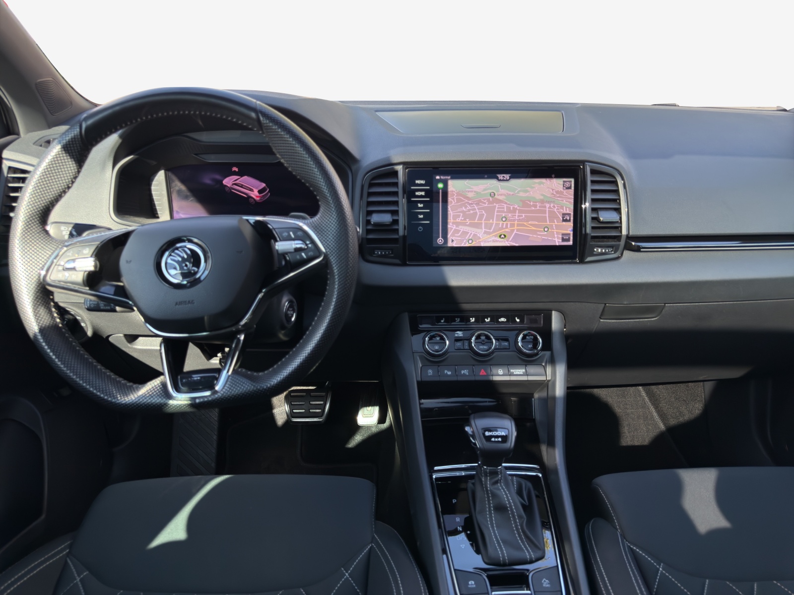 SKODA Karoq 2.0 TSI SportLine 4x4 DSG-image-8