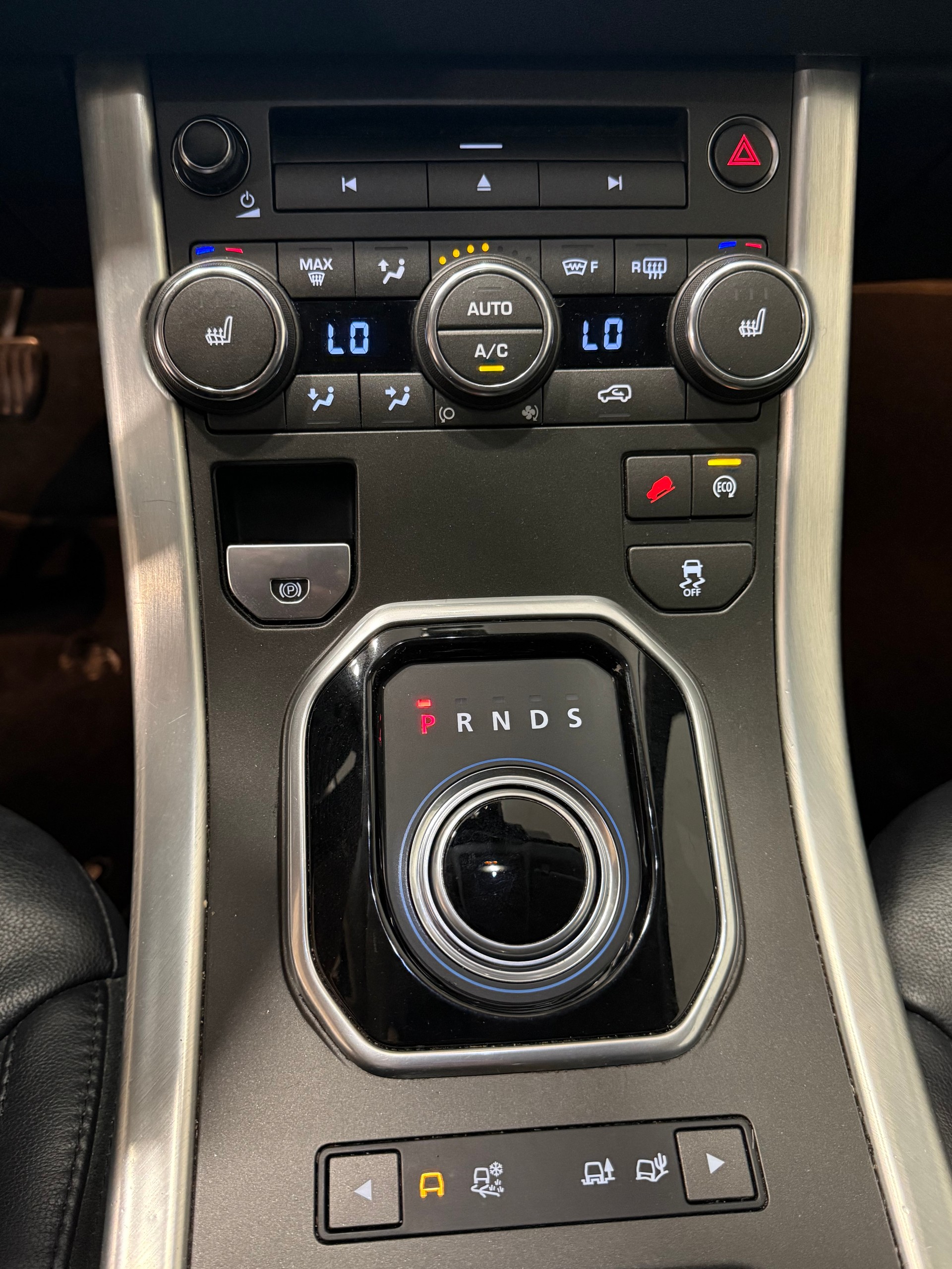 LAND ROVER Range Rover Evoque 2.2 TD4 Pure AT9-image-13