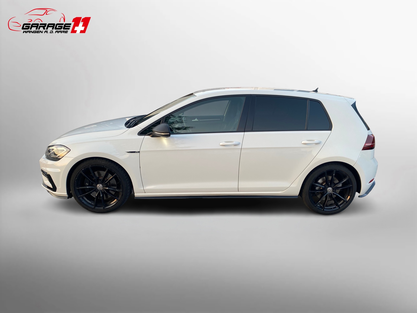 VW Golf 2.0 TSI R 4Motion-image-2