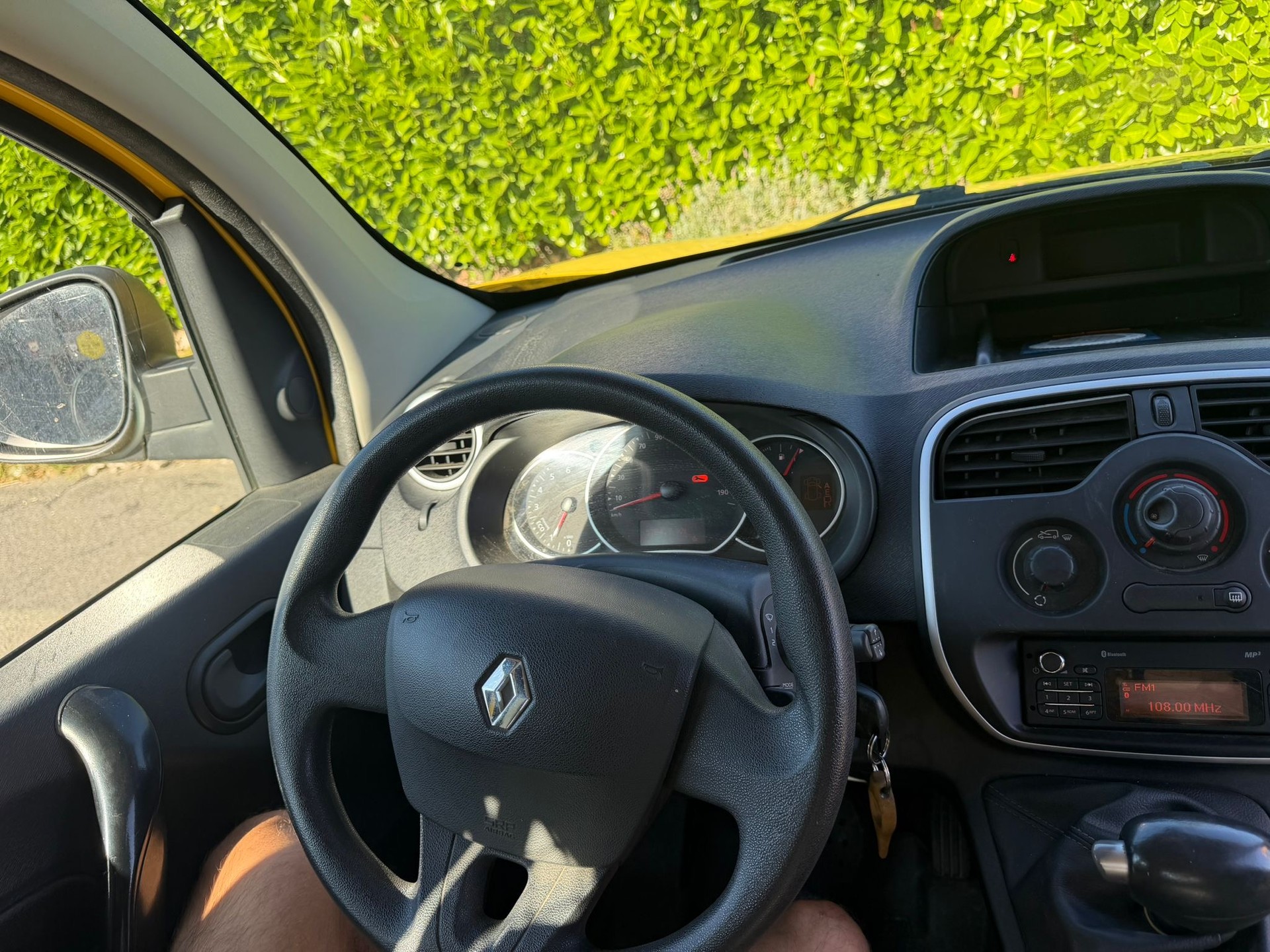 RENAULT Kangoo Medium TCe 115 Business A-image-9