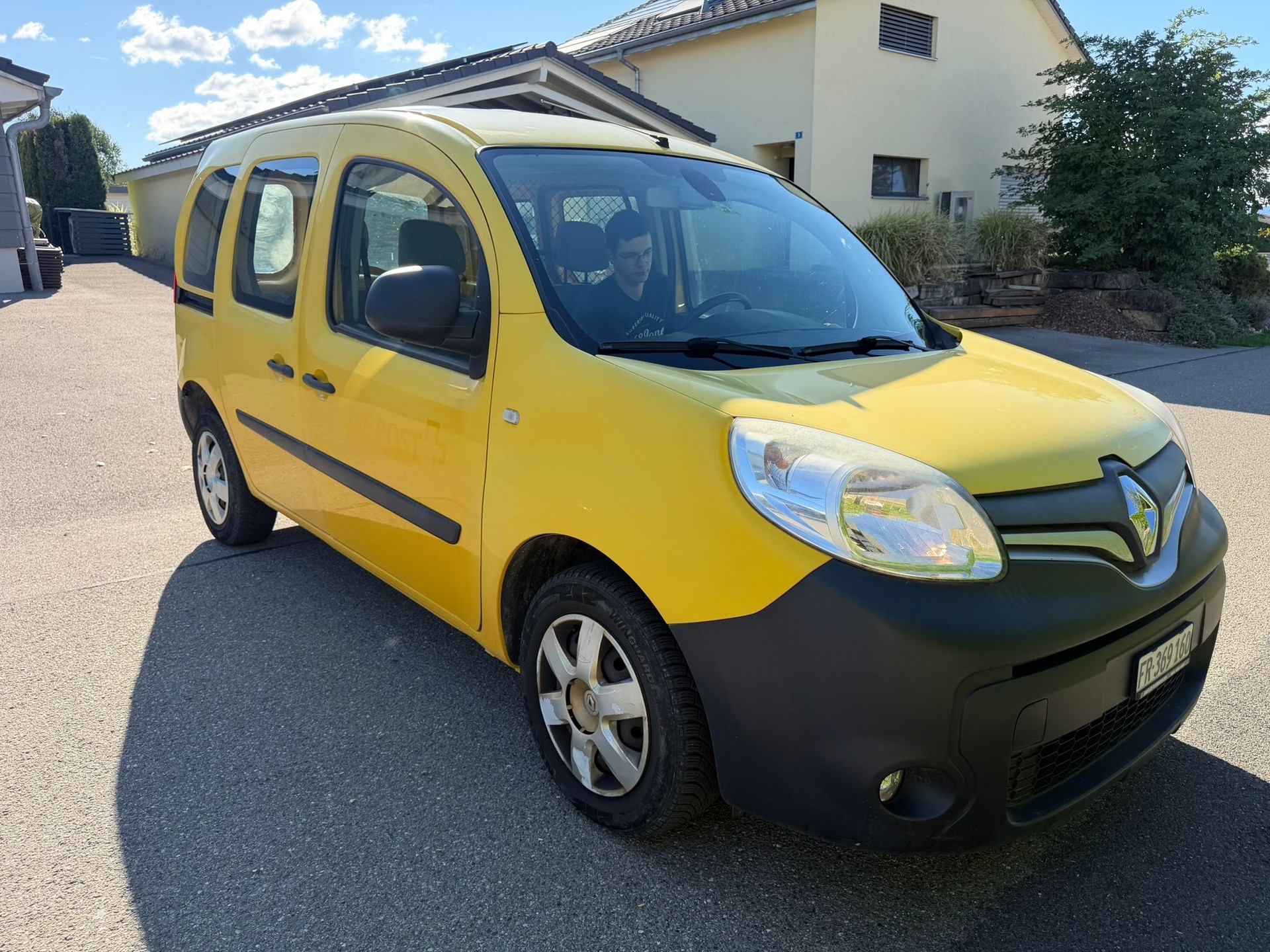 RENAULT Kangoo Medium TCe 115 Business A-image-6
