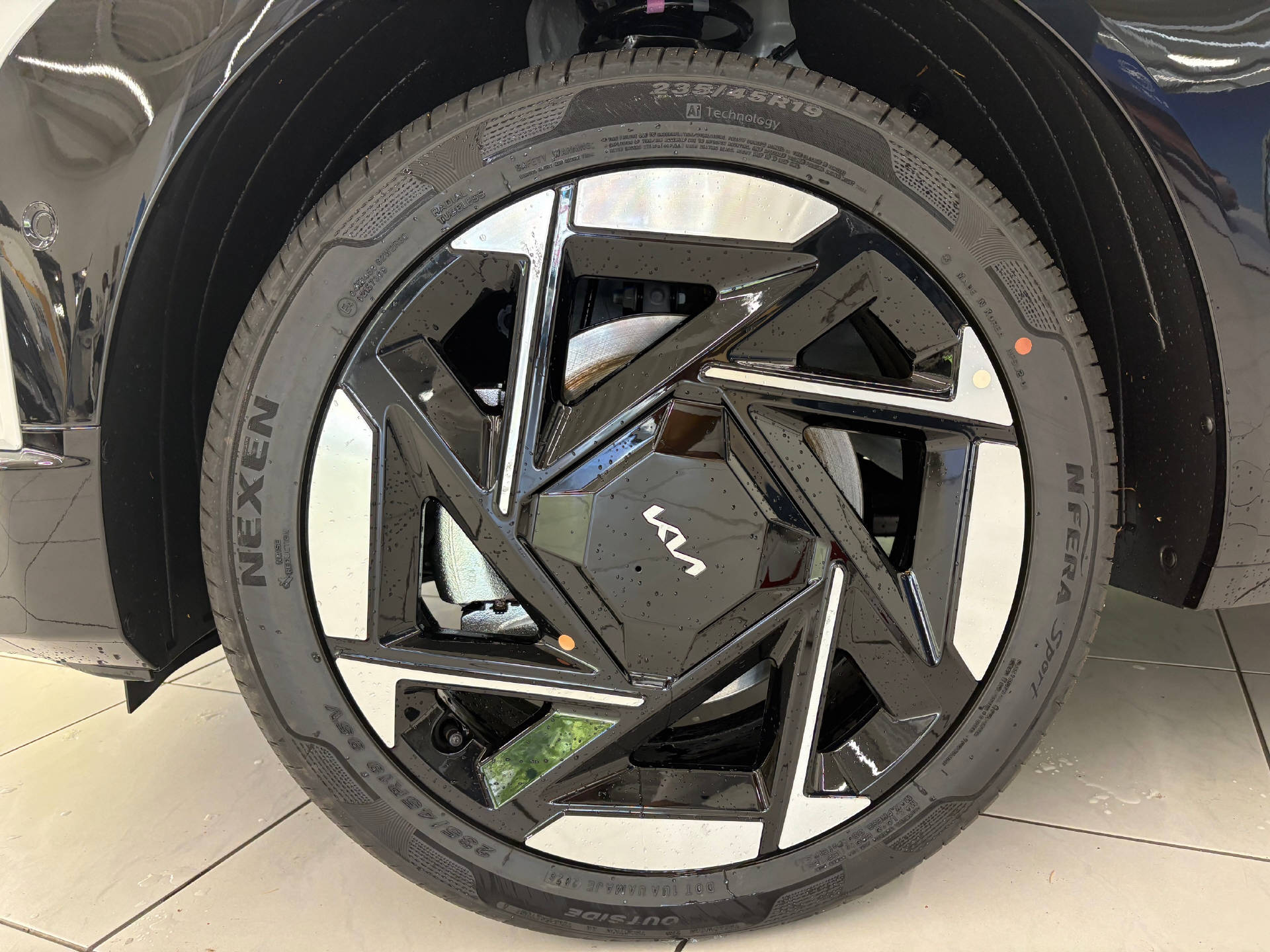 KIA Seltos 1.6 T-GDi GT-Line-image-12