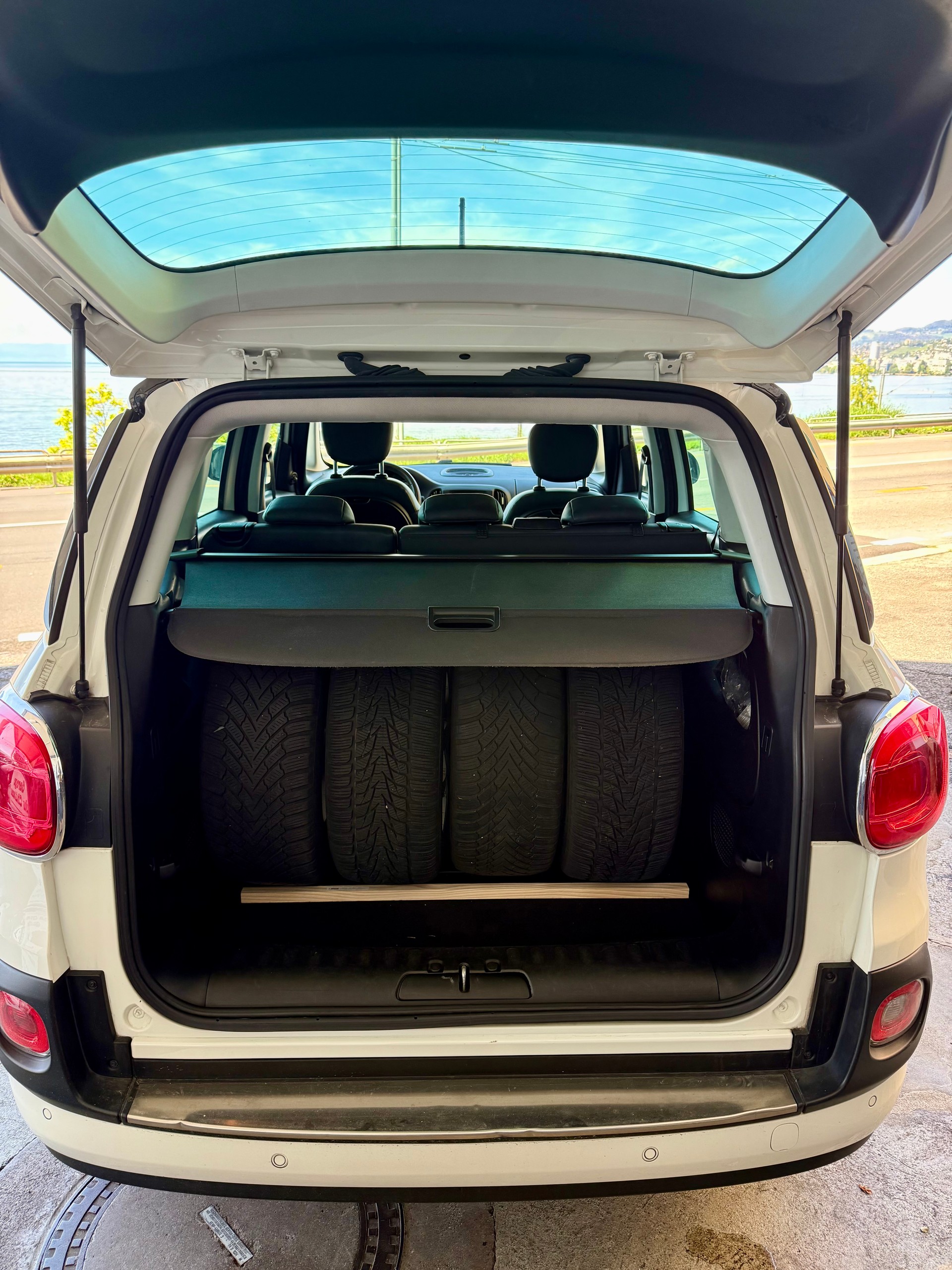 FIAT 500L Living 1.6 JTD Lounge-image-14