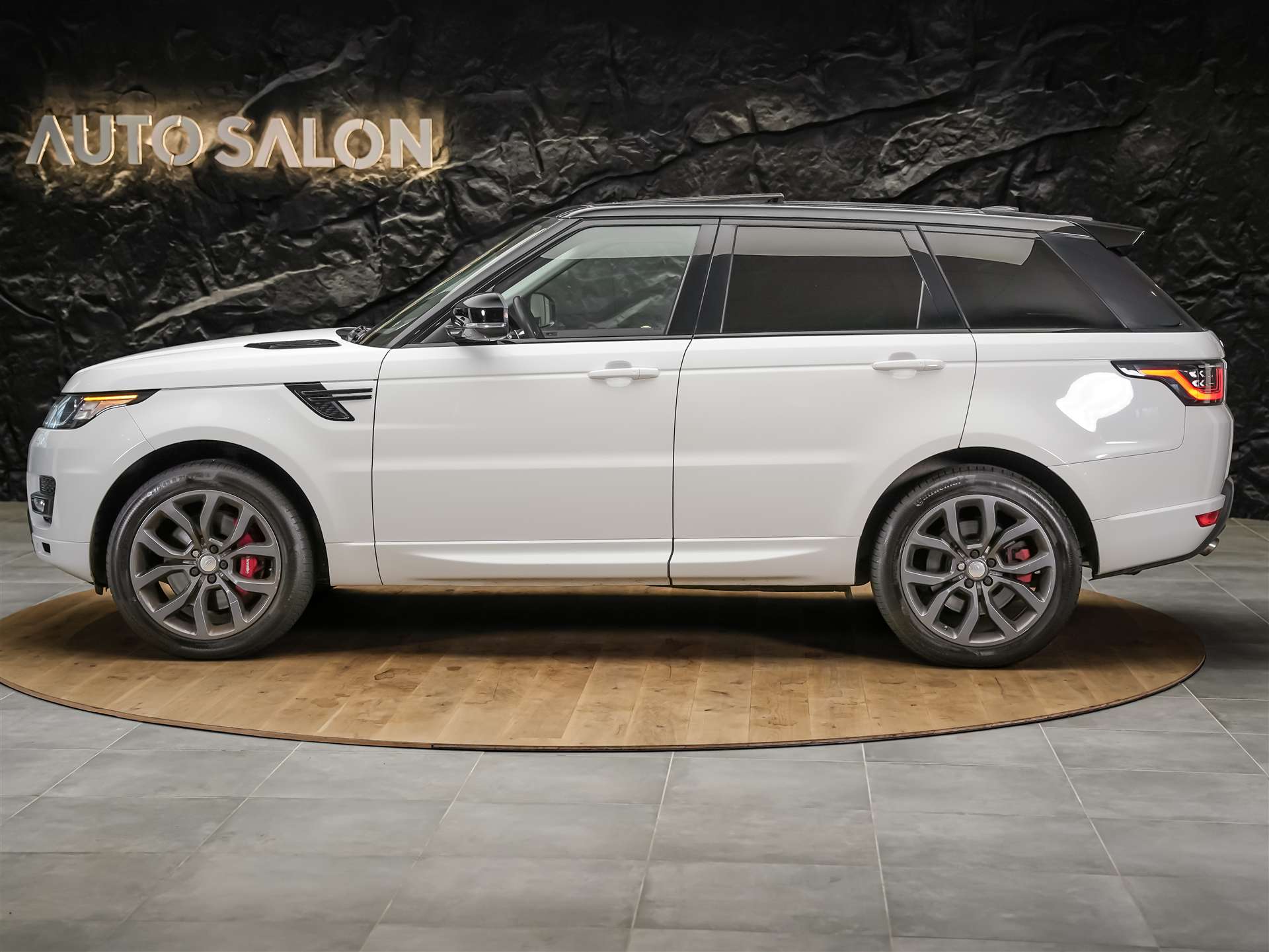 LAND ROVER Range Rover Sport 4.4 SDV8 HSE *Panorama*Merdian Soundsystem*Softclose*-image-1