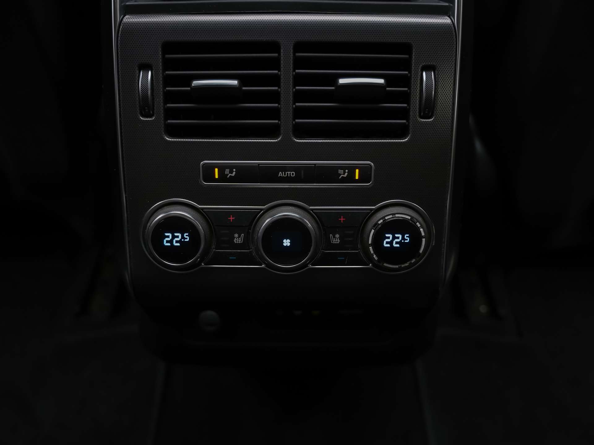 LAND ROVER Range Rover Sport 4.4 SDV8 HSE *Panorama*Merdian Soundsystem*Softclose*-image-16