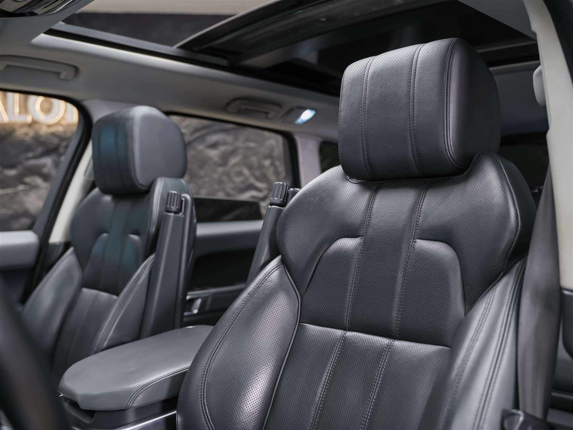 LAND ROVER Range Rover Sport 4.4 SDV8 HSE *Panorama*Merdian Soundsystem*Softclose*-image-9