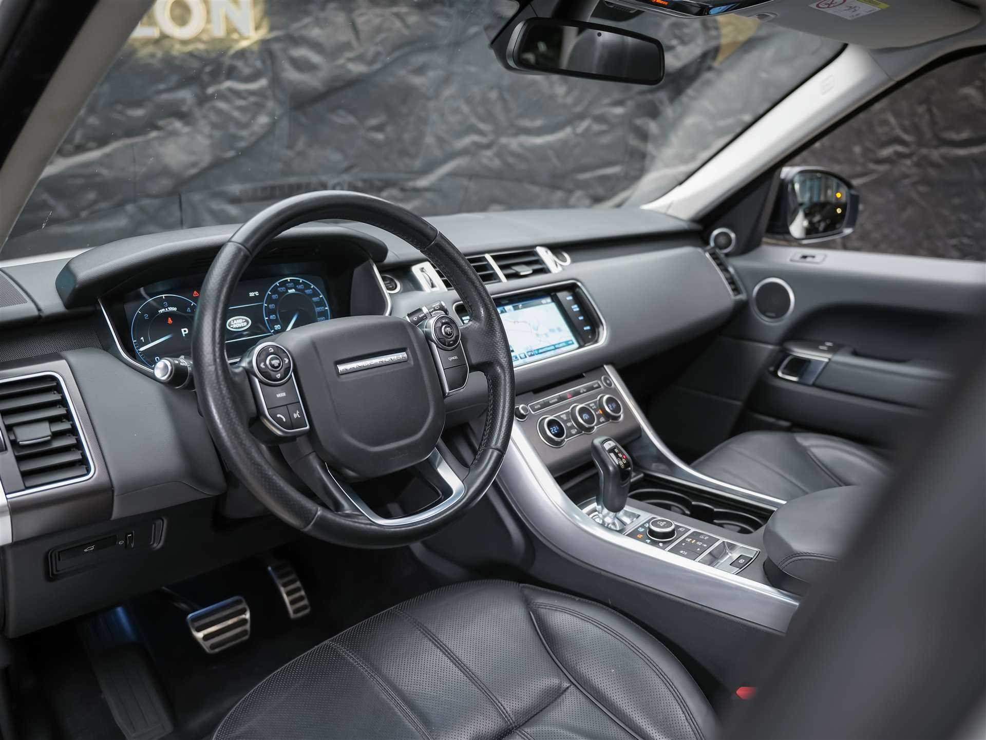 LAND ROVER Range Rover Sport 4.4 SDV8 HSE *Panorama*Merdian Soundsystem*Softclose*-image-7