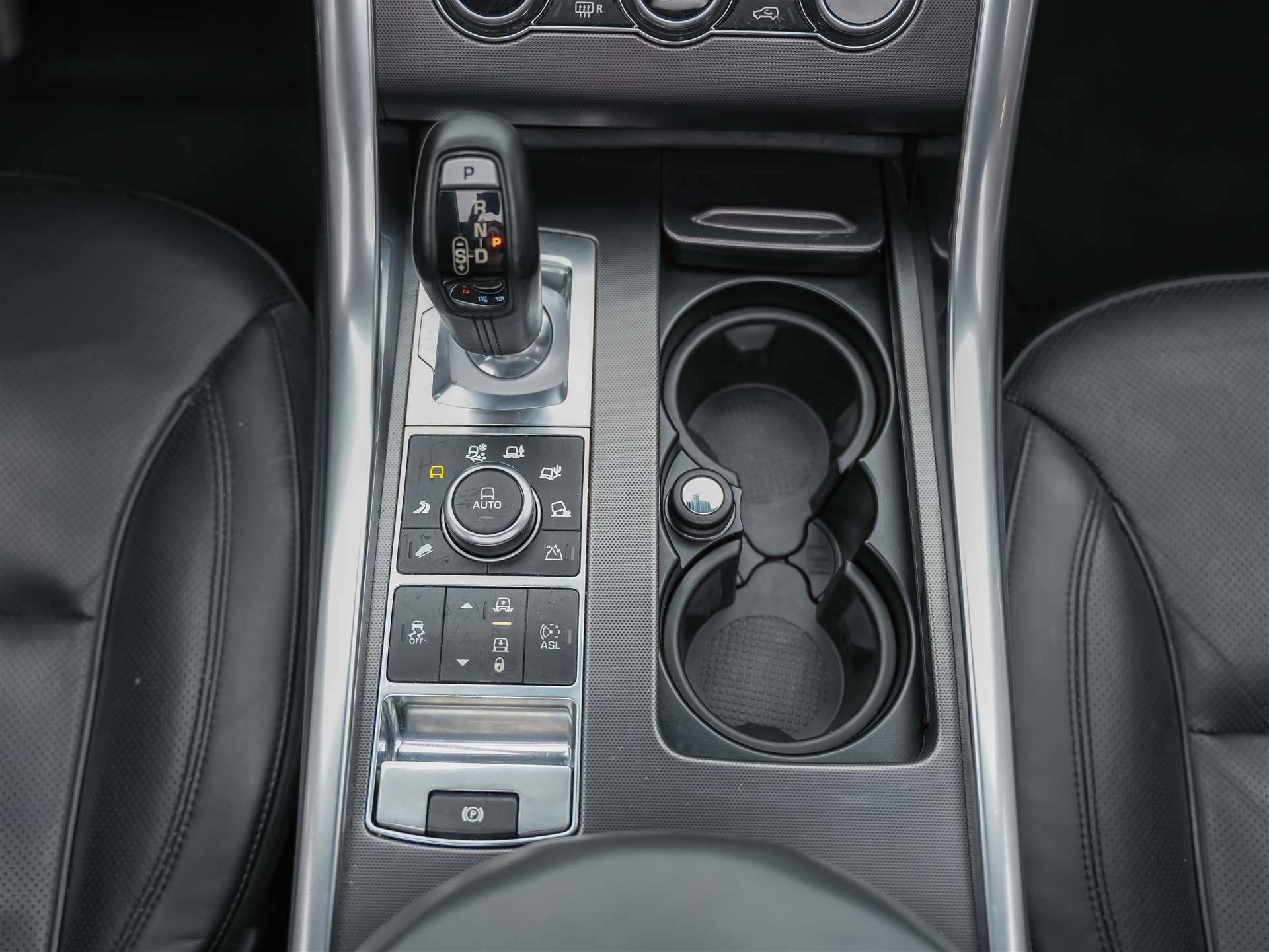 LAND ROVER Range Rover Sport 4.4 SDV8 HSE *Panorama*Merdian Soundsystem*Softclose*-image-23