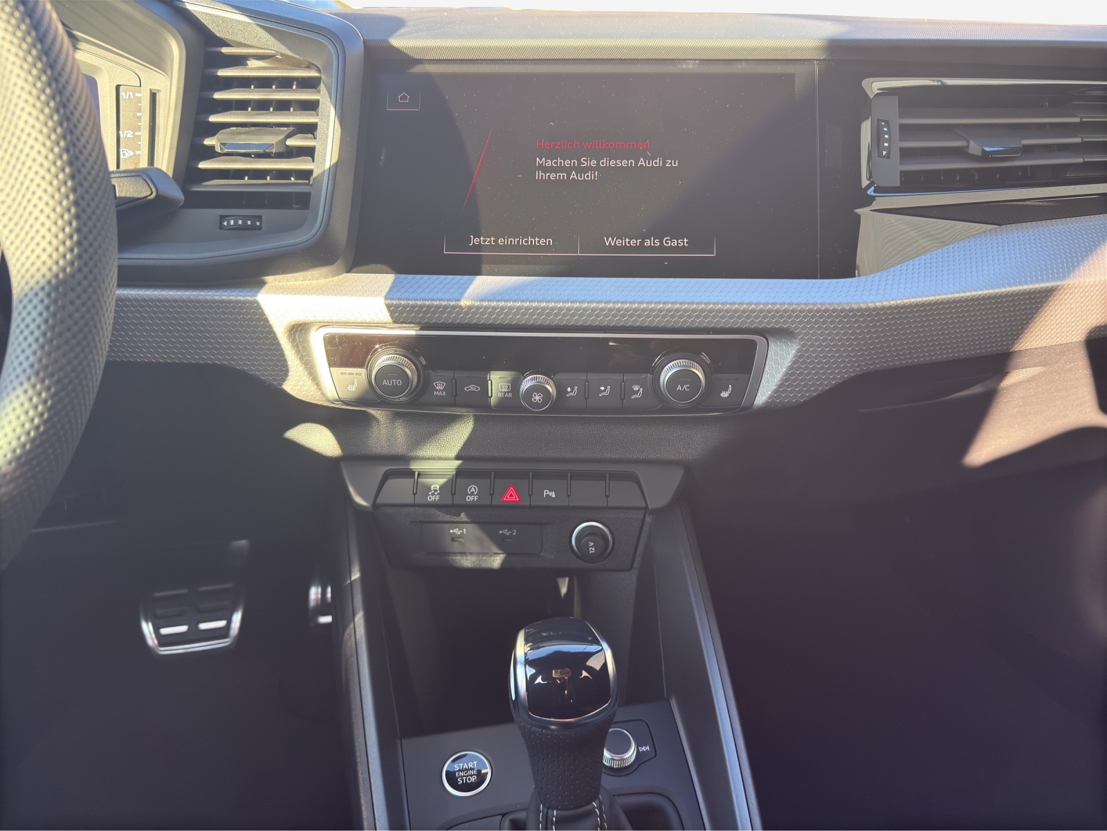 AUDI A1 Sportback 30 TFSI Attraction S-tronic-image-10