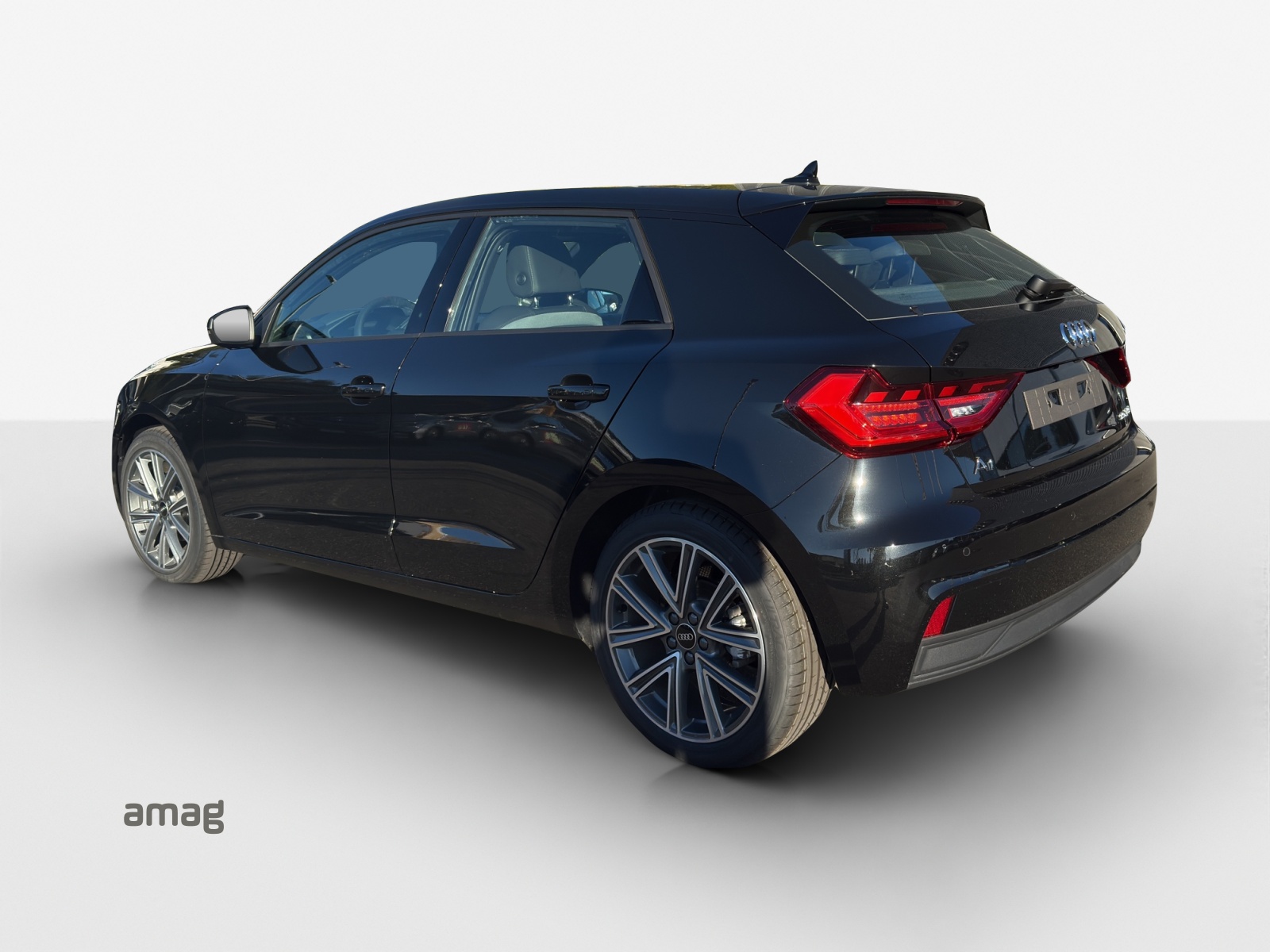AUDI A1 Sportback 30 TFSI Attraction S-tronic-image-2