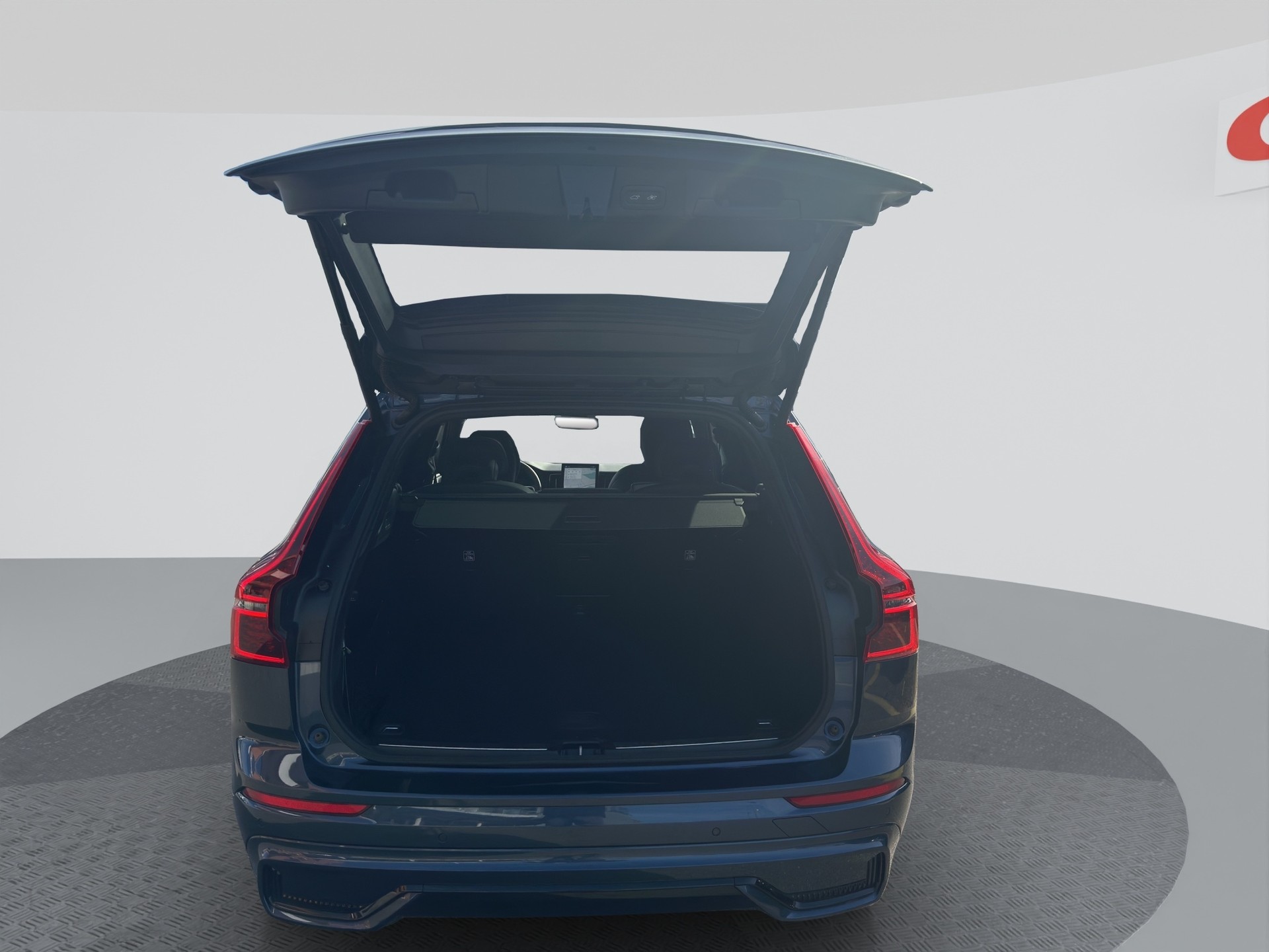 VOLVO XC60 B5 Benzin Mild Hybrid AWD Plus Black Edition-image-16