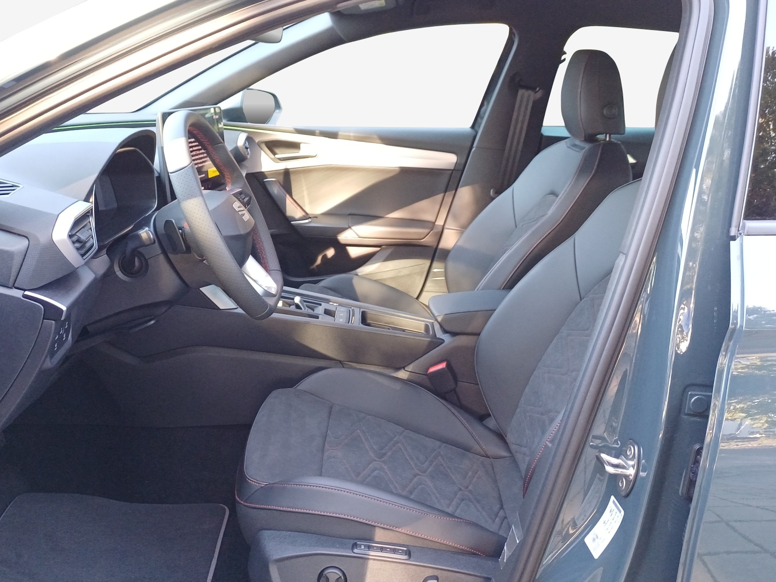 SEAT SEAT LEON MOVE FR e-HYBRID-image-7