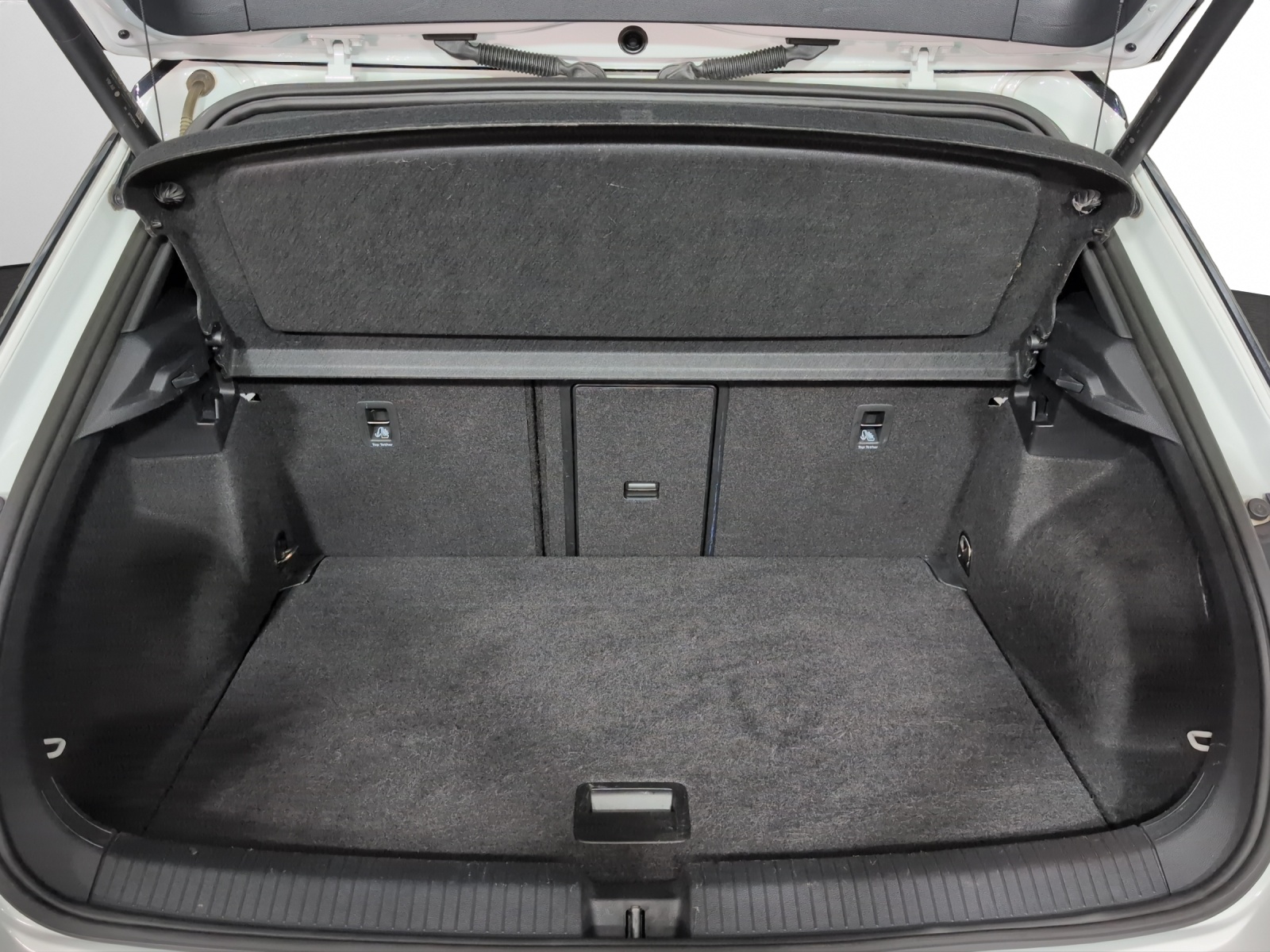VW T-Roc 2.0 TSI R-Line DSG 4Motion-image-14