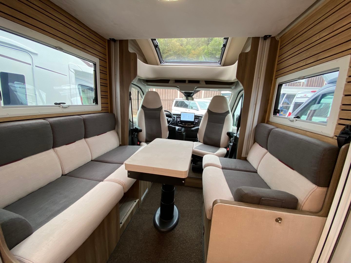 ROLLER TEAM Kronos FIT 230TL, Ford Transit 2.0TDCI 165PS Automat-image-8