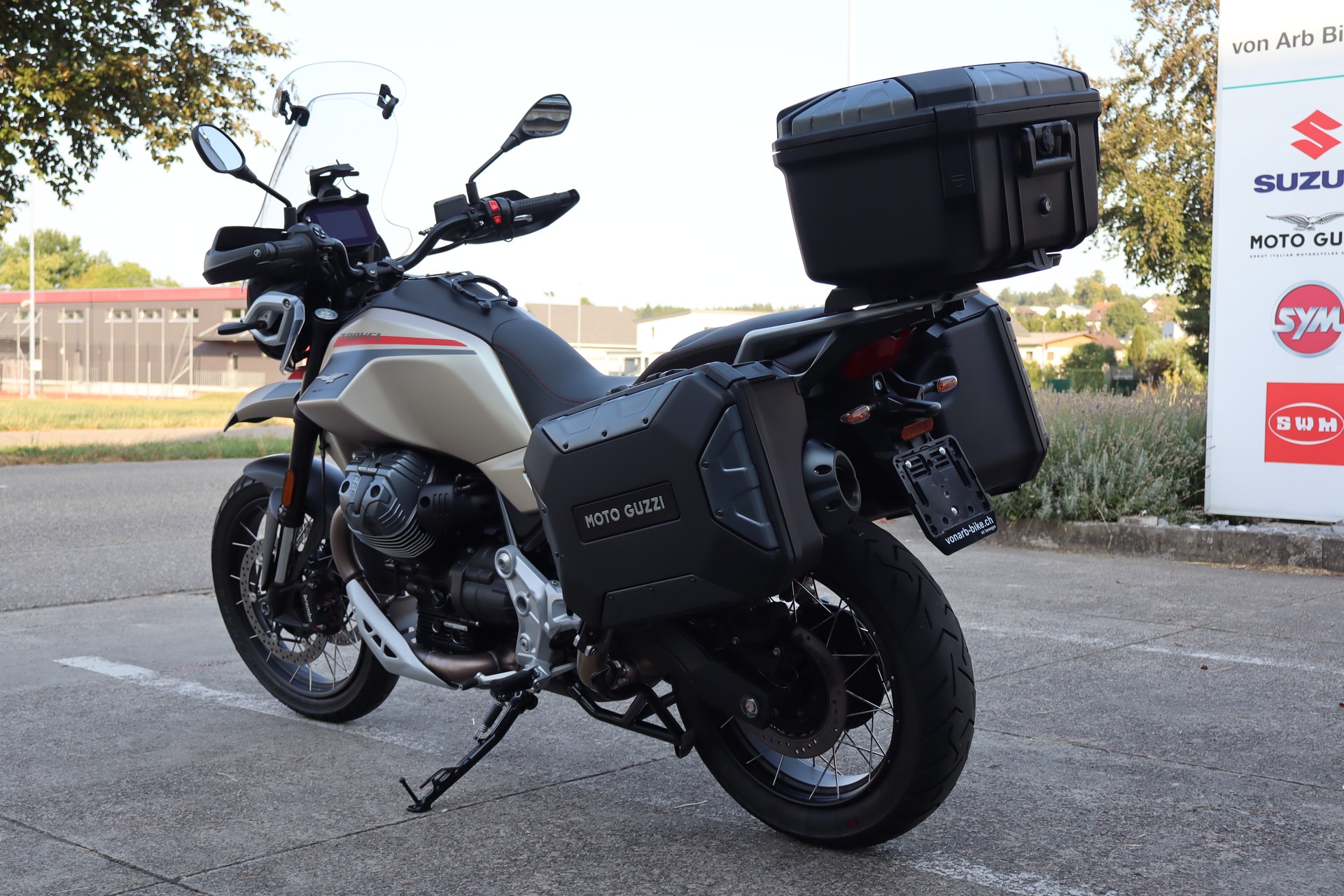 MOTO GUZZI V85 TT Travel E5+-image-5