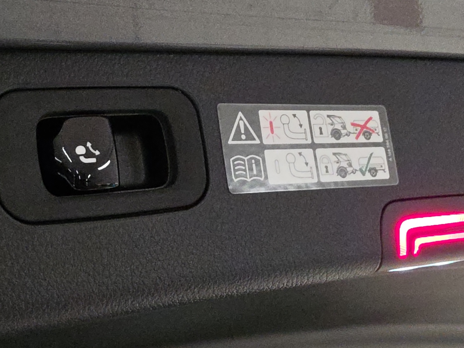 MERCEDES-BENZ C 200 4Matic AMG Line Premium Break-image-26