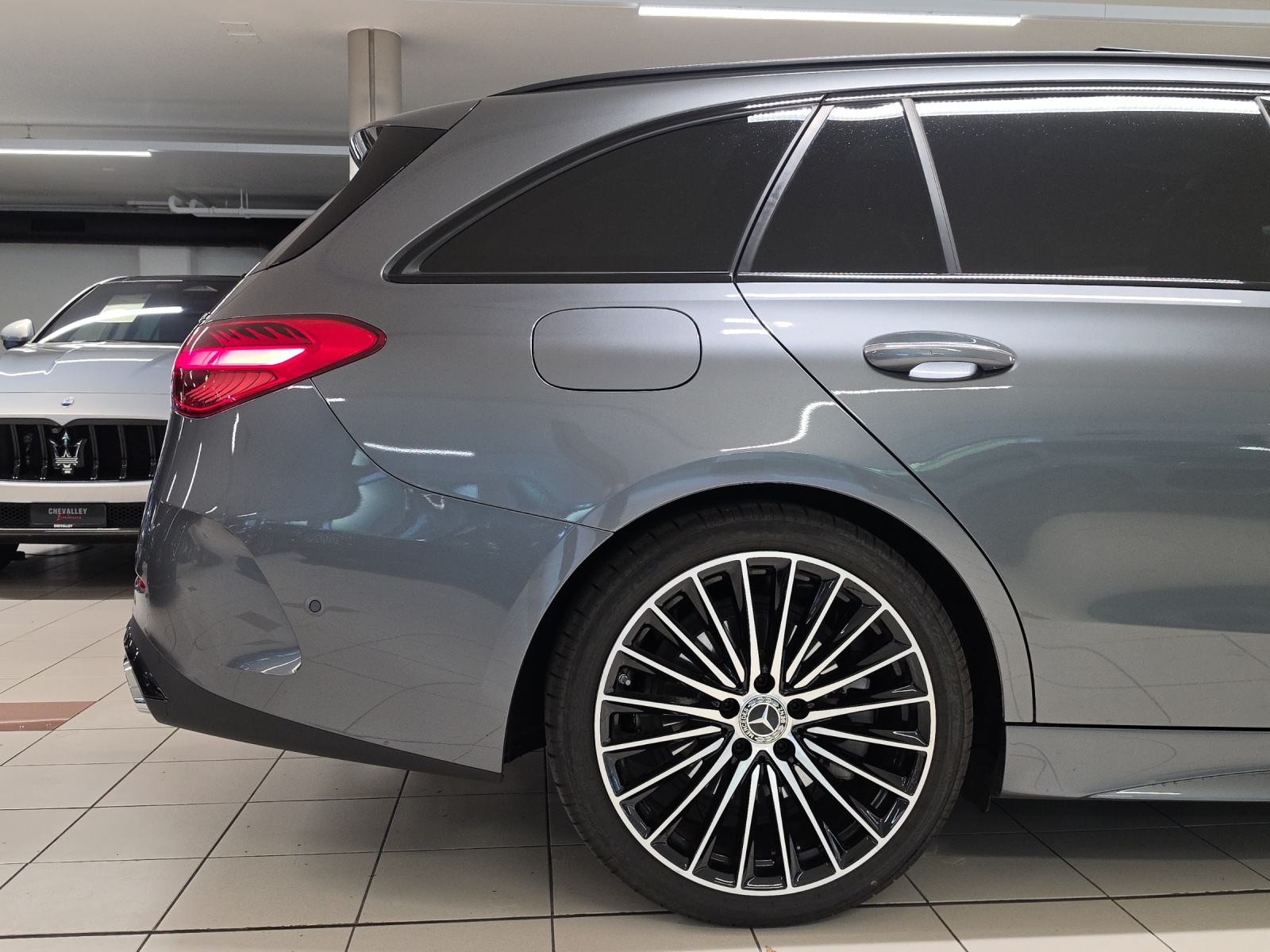 MERCEDES-BENZ C 200 4Matic AMG Line Premium Break-image-21