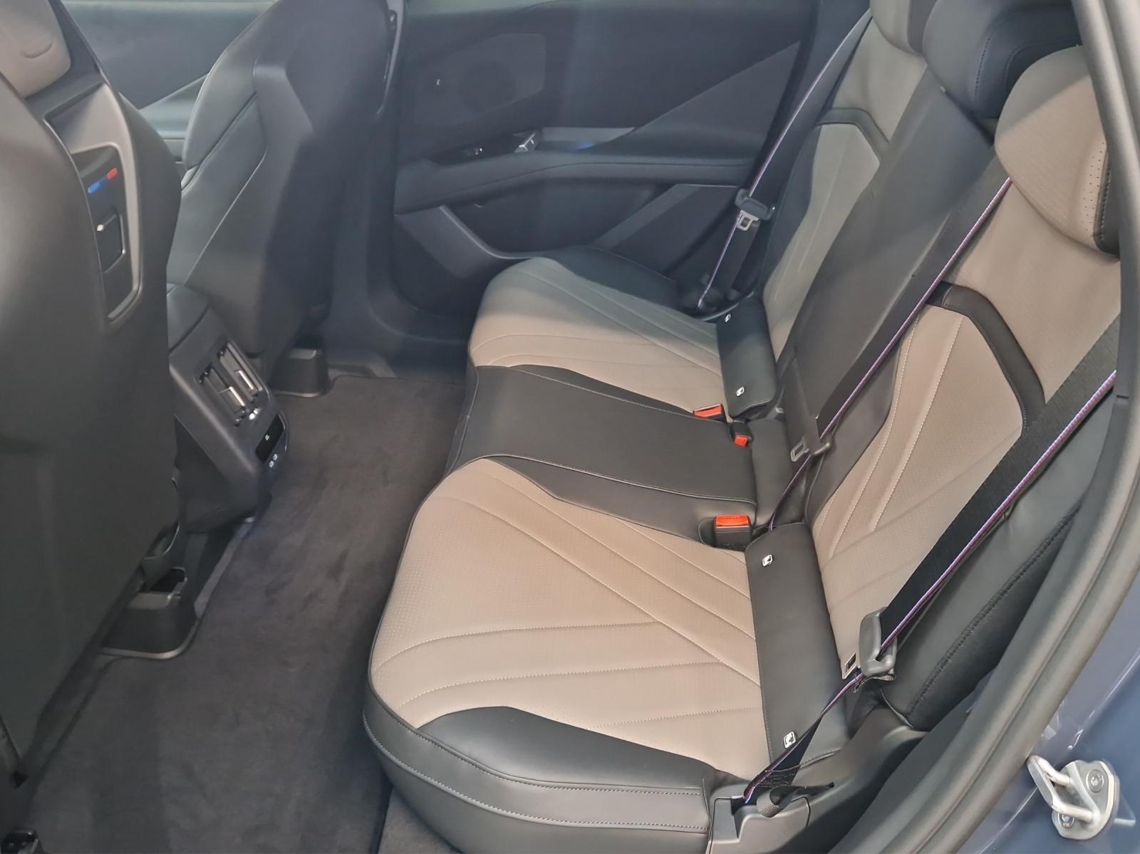 BMW iX3 50 xDrive M Sport Pro-image-21
