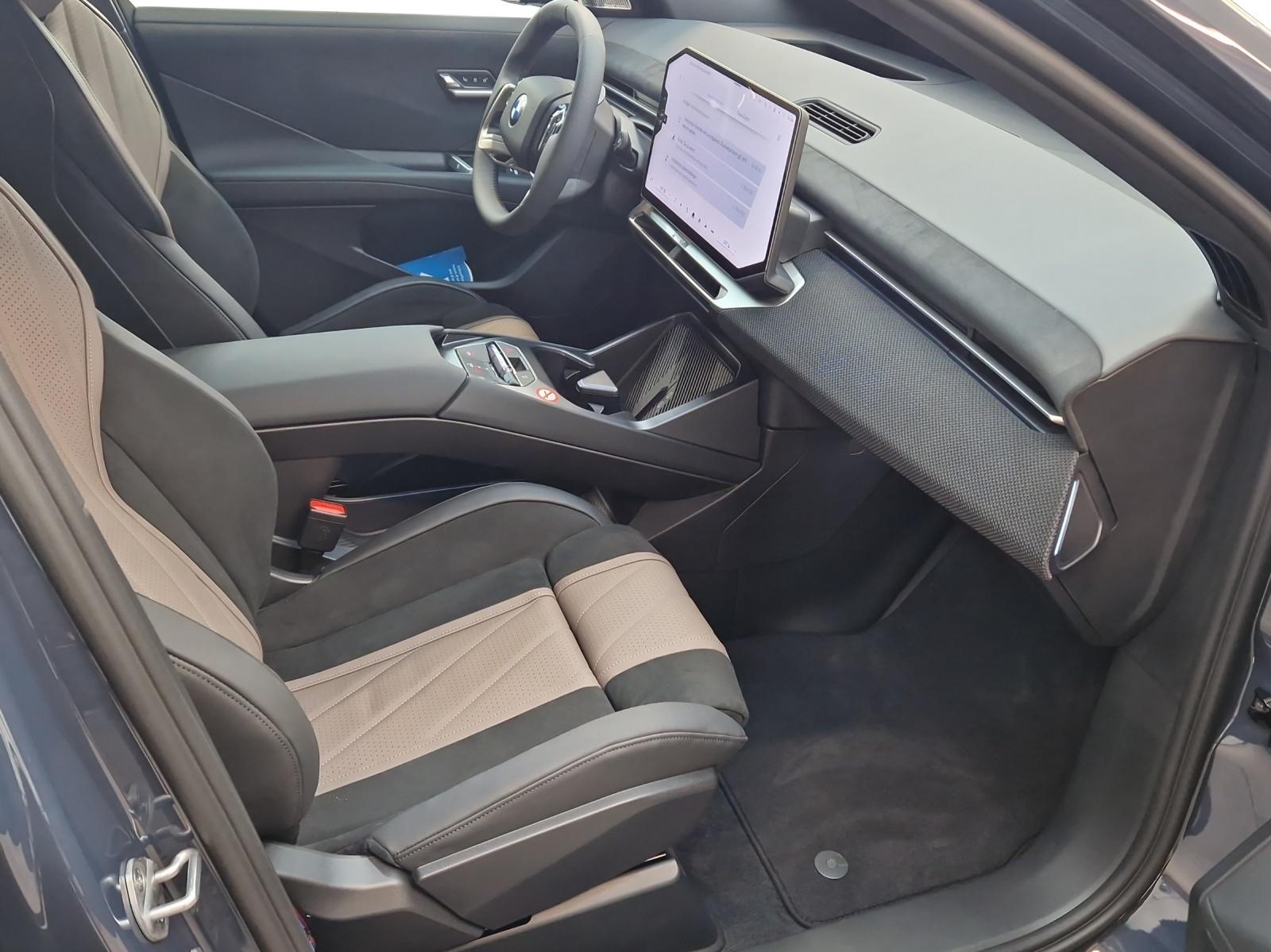 BMW iX3 50 xDrive M Sport Pro-image-17