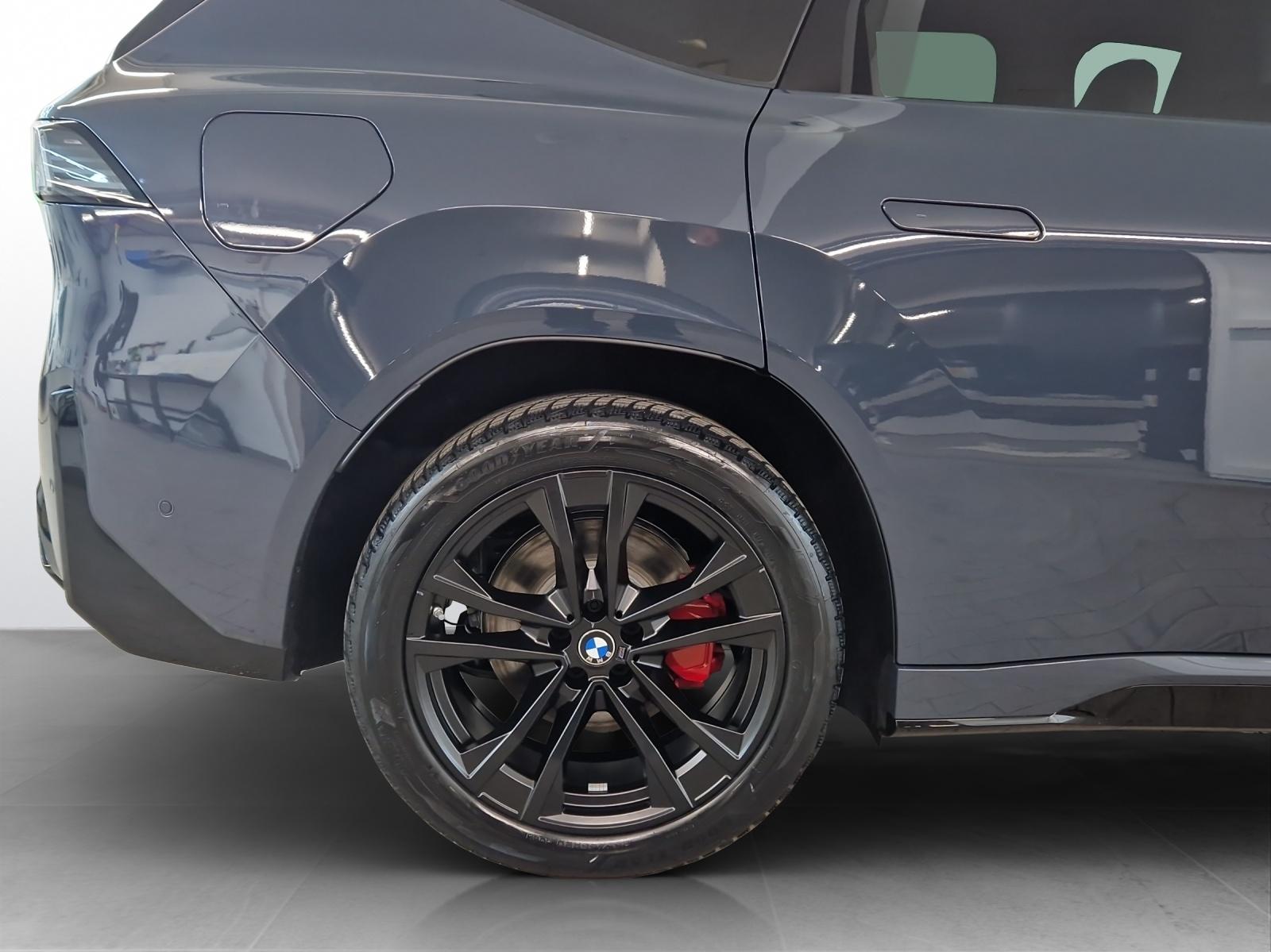 BMW iX3 50 xDrive M Sport Pro-image-6