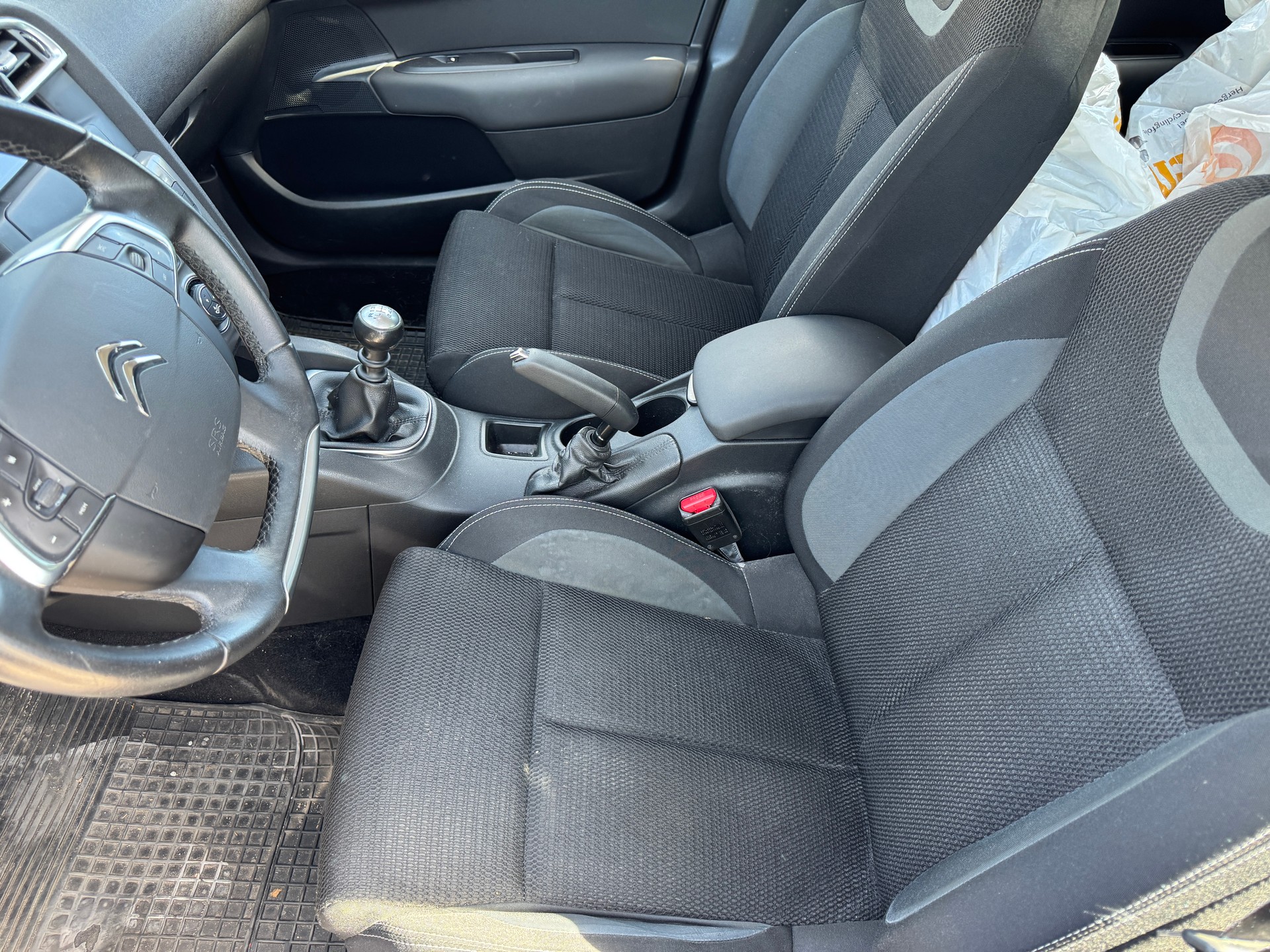 CITROEN C4 1.6 BlueHDi Shine (Klimatronik * Alufelgen * 8 Fachbereift * Sensoren * Multilenkrad * BO6)-image-13