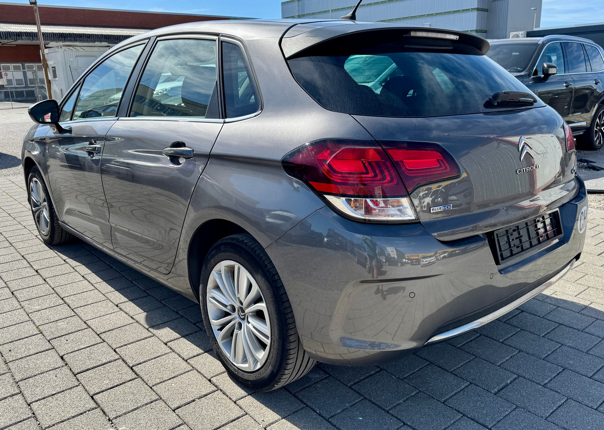 CITROEN C4 1.6 BlueHDi Shine (Klimatronik * Alufelgen * 8 Fachbereift * Sensoren * Multilenkrad * BO6)-image-5