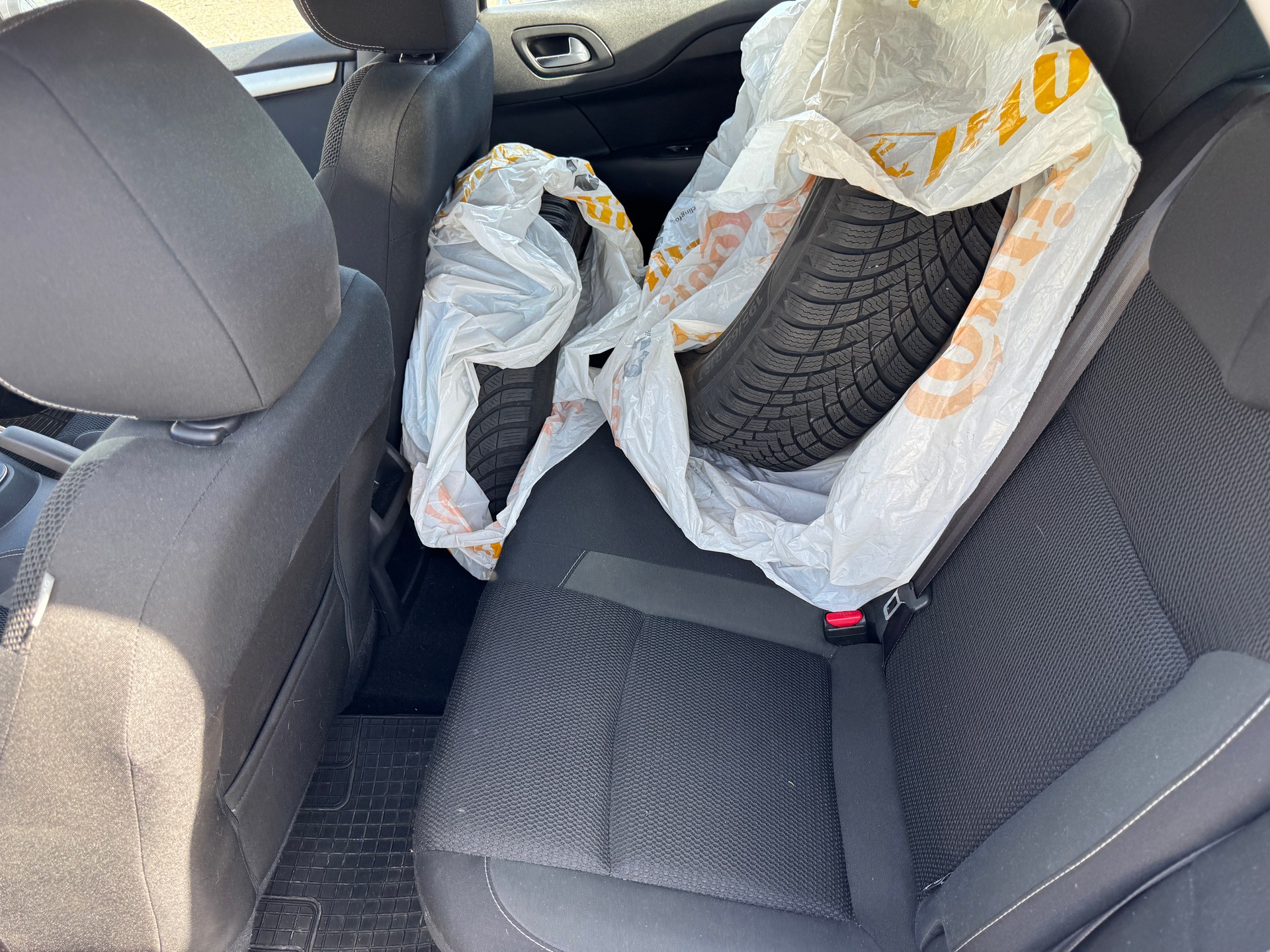CITROEN C4 1.6 BlueHDi Shine (Klimatronik * Alufelgen * 8 Fachbereift * Sensoren * Multilenkrad * BO6)-image-14