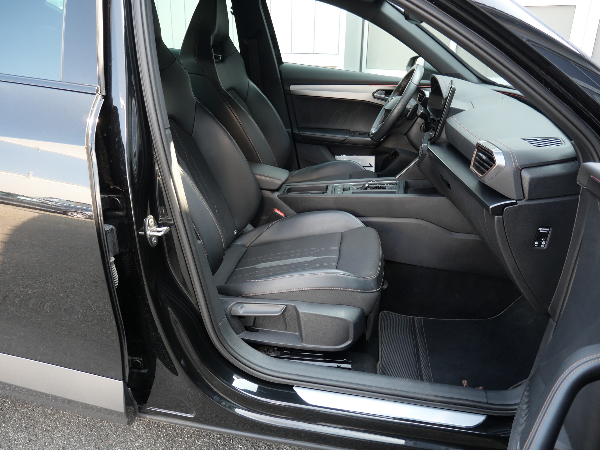CUPRA Formentor 1.4 e-HYBRID pHEV VZ DSG *CH-Auto, 8-Räder, AHK*-image-13