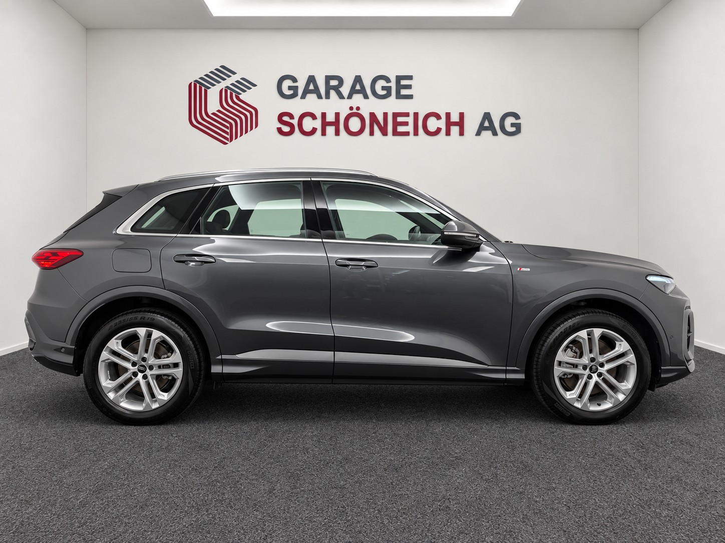 AUDI Q5 SUV 2.0 TDI quattro S-Tronic-image-3