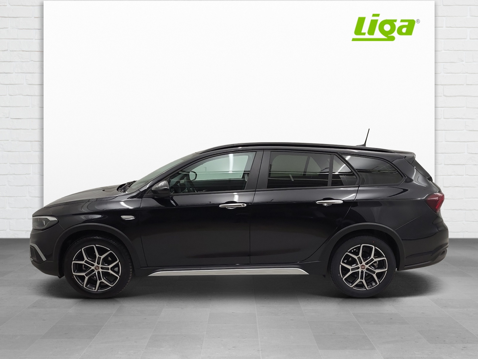 FIAT Tipo SW 1.5 Hybrid Swiss Cross-image-0