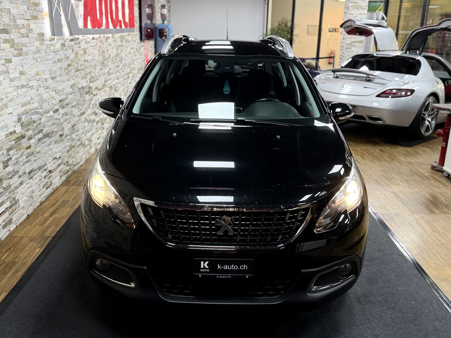 PEUGEOT 2008 1.2 PureTech Active-image-5