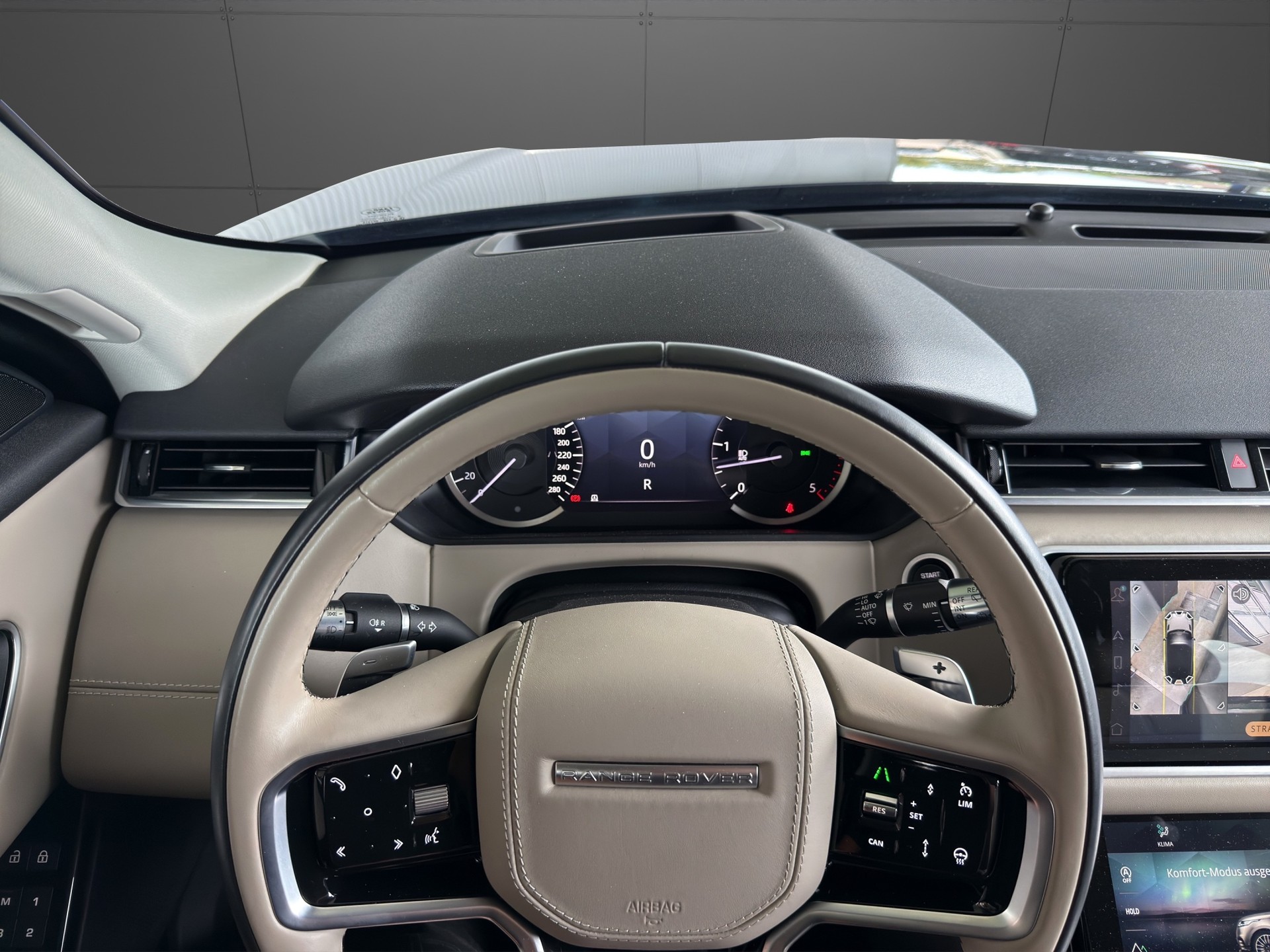 LAND ROVER Range Rover Velar D 300 I6 MHEV S Automatic-image-12
