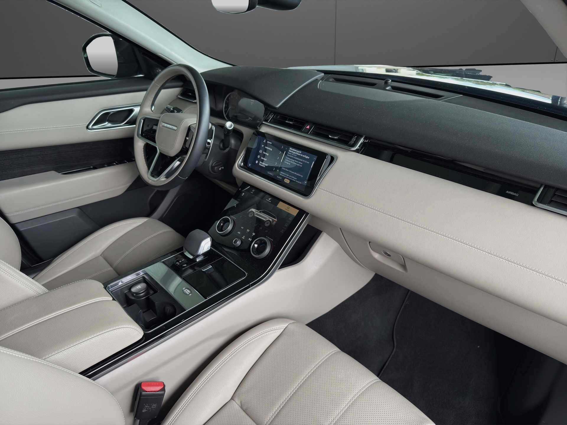 LAND ROVER Range Rover Velar D 300 I6 MHEV S Automatic-image-10