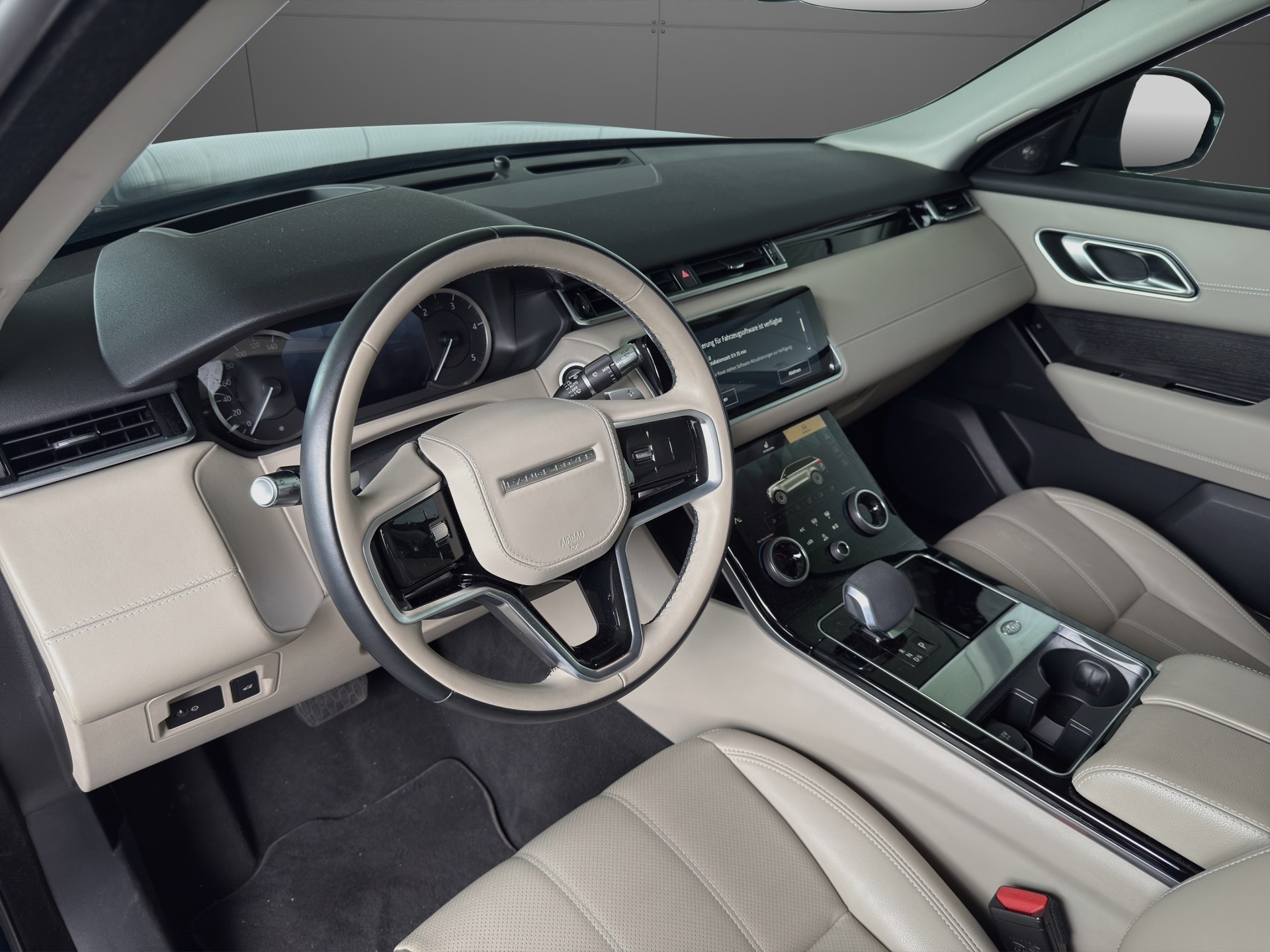 LAND ROVER Range Rover Velar D 300 I6 MHEV S Automatic-image-6