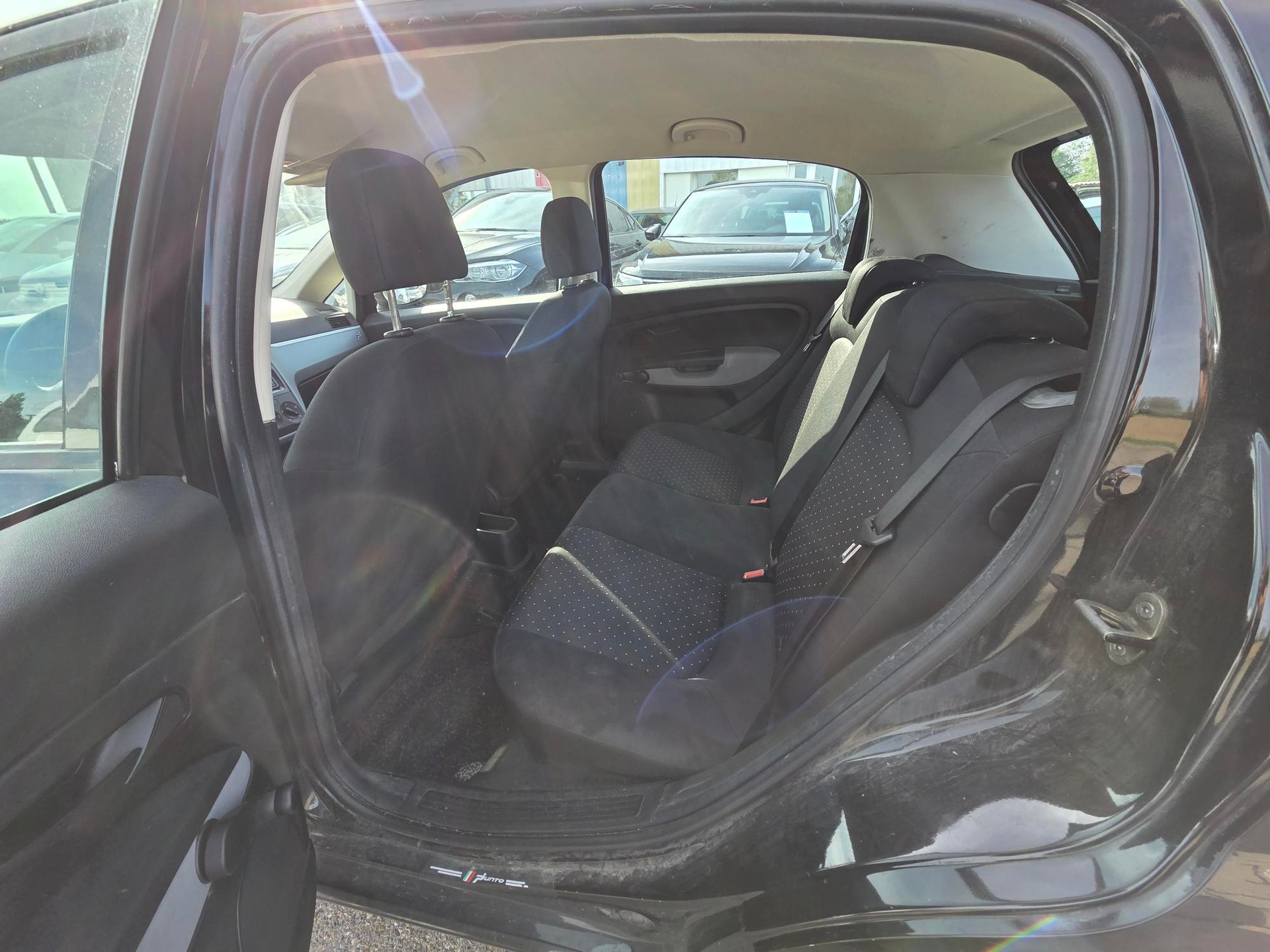 FIAT Punto 1.4 Dynamic-image-10