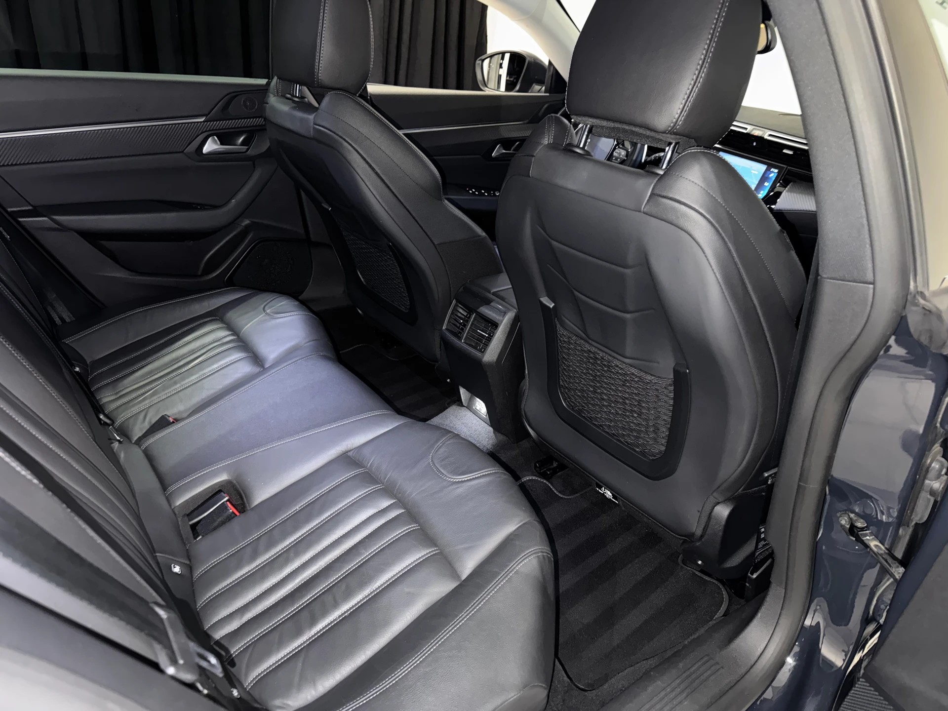 PEUGEOT 508 2.0 Blue HDI Allure EAT8-image-13