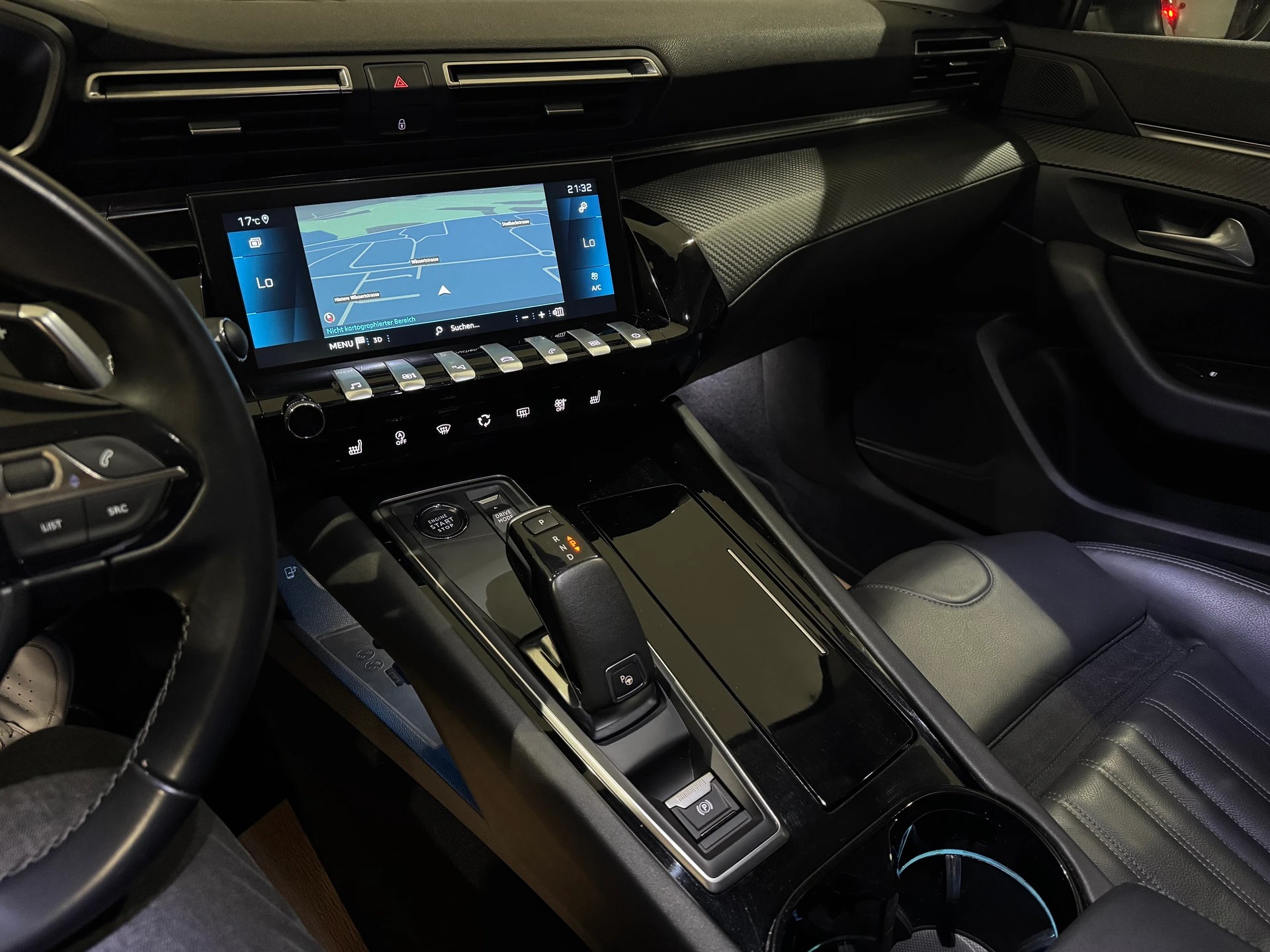 PEUGEOT 508 2.0 Blue HDI Allure EAT8-image-17