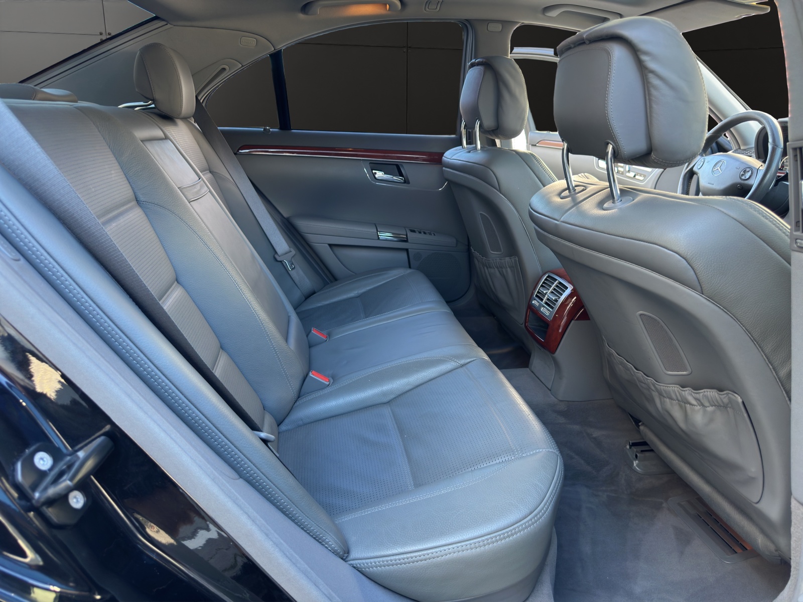 MERCEDES-BENZ S 63 AMG 7G-Tronic-image-13