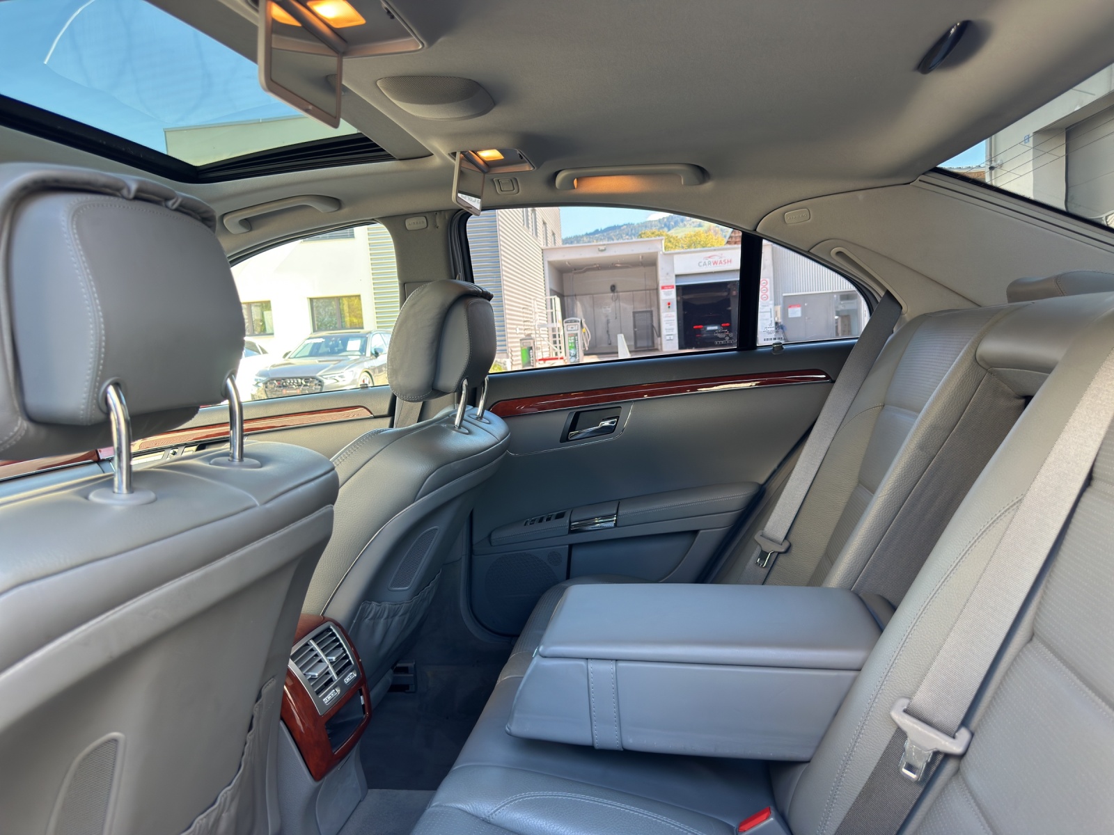 MERCEDES-BENZ S 63 AMG 7G-Tronic-image-15
