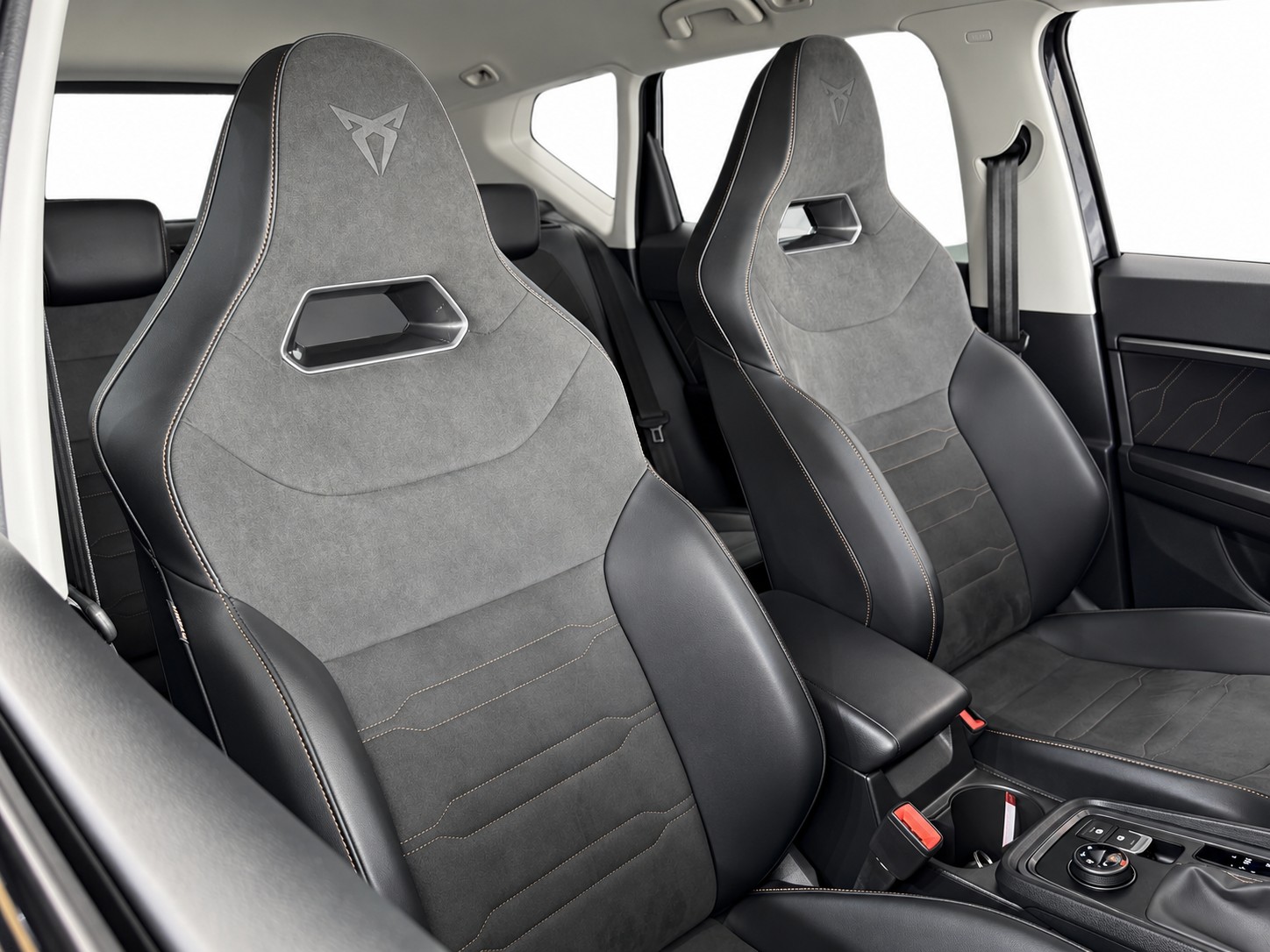 CUPRA Ateca 2.0TSI 4Drive DSG * Supersportlenkrad *-image-11
